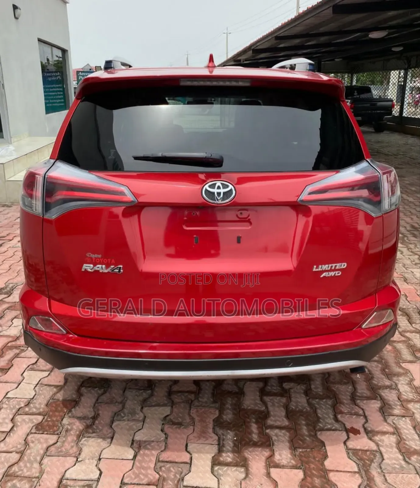 Toyota RAV4 Limited AWD (2.5L 4cyl 6A) 2017 Red