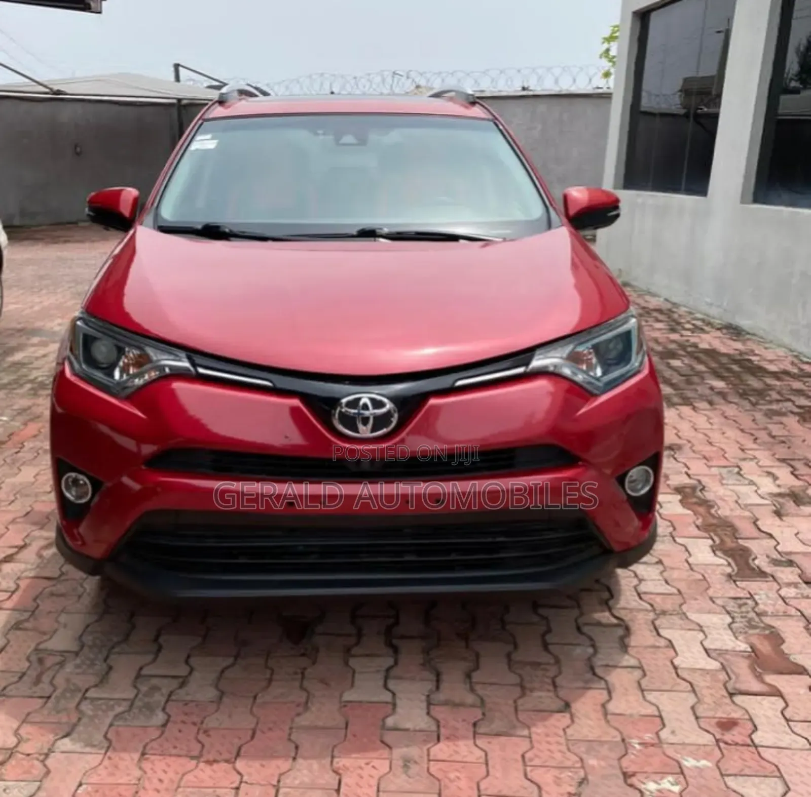 Toyota RAV4 Limited AWD (2.5L 4cyl 6A) 2017 Red