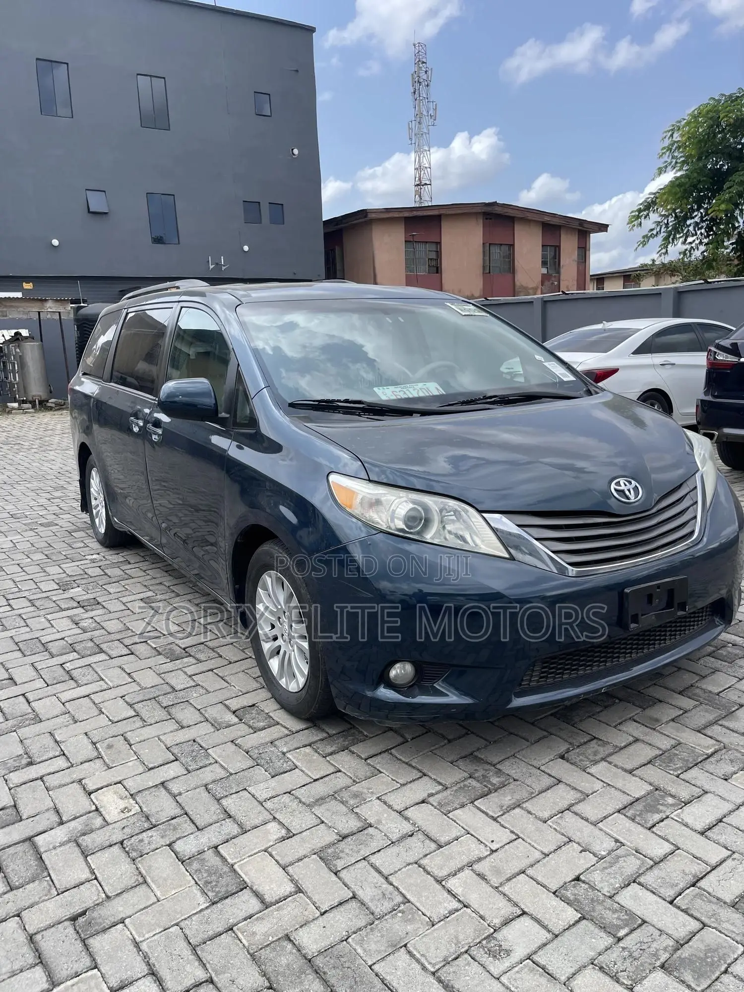 Toyota Sienna 7 Passenger 2011 Blue