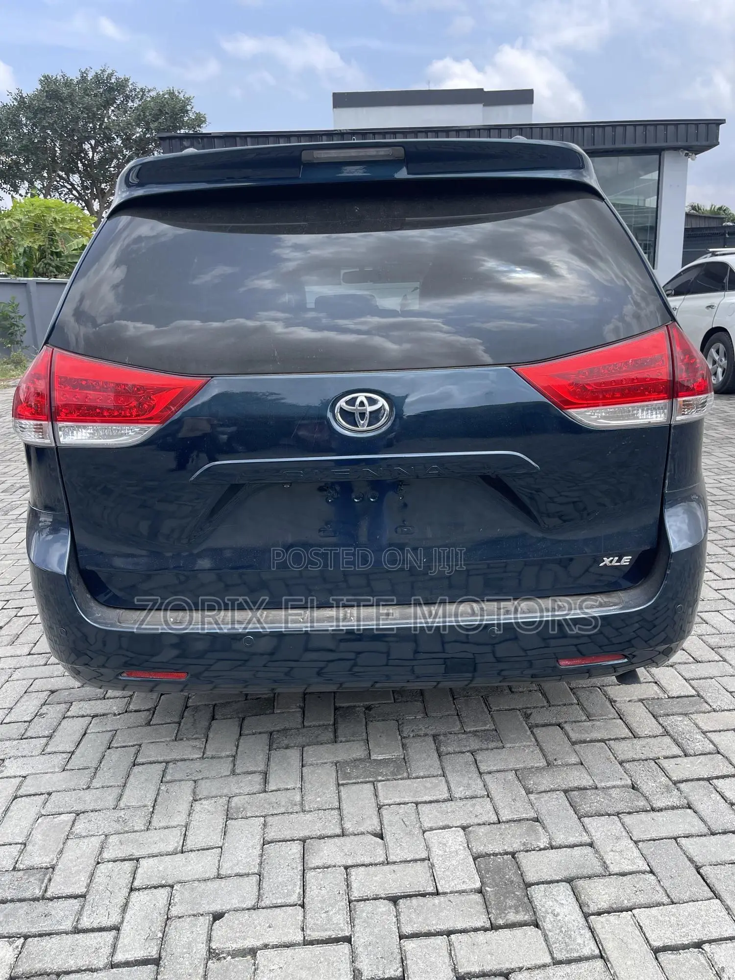Toyota Sienna 7 Passenger 2011 Blue