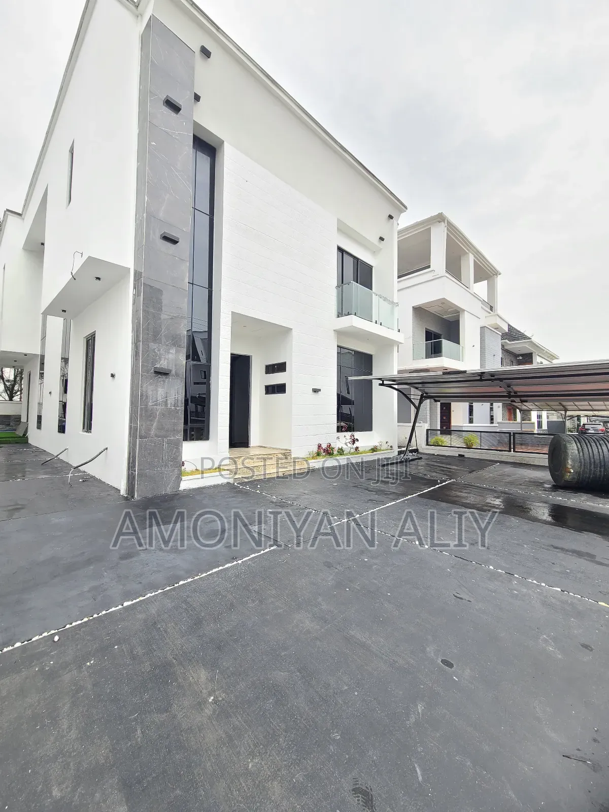 5bdrm Mansion in Megamond Estate, Ikota for sale