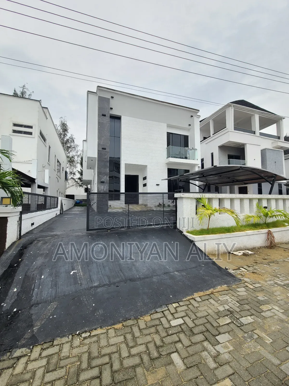 5bdrm Mansion in Megamond Estate, Ikota for sale