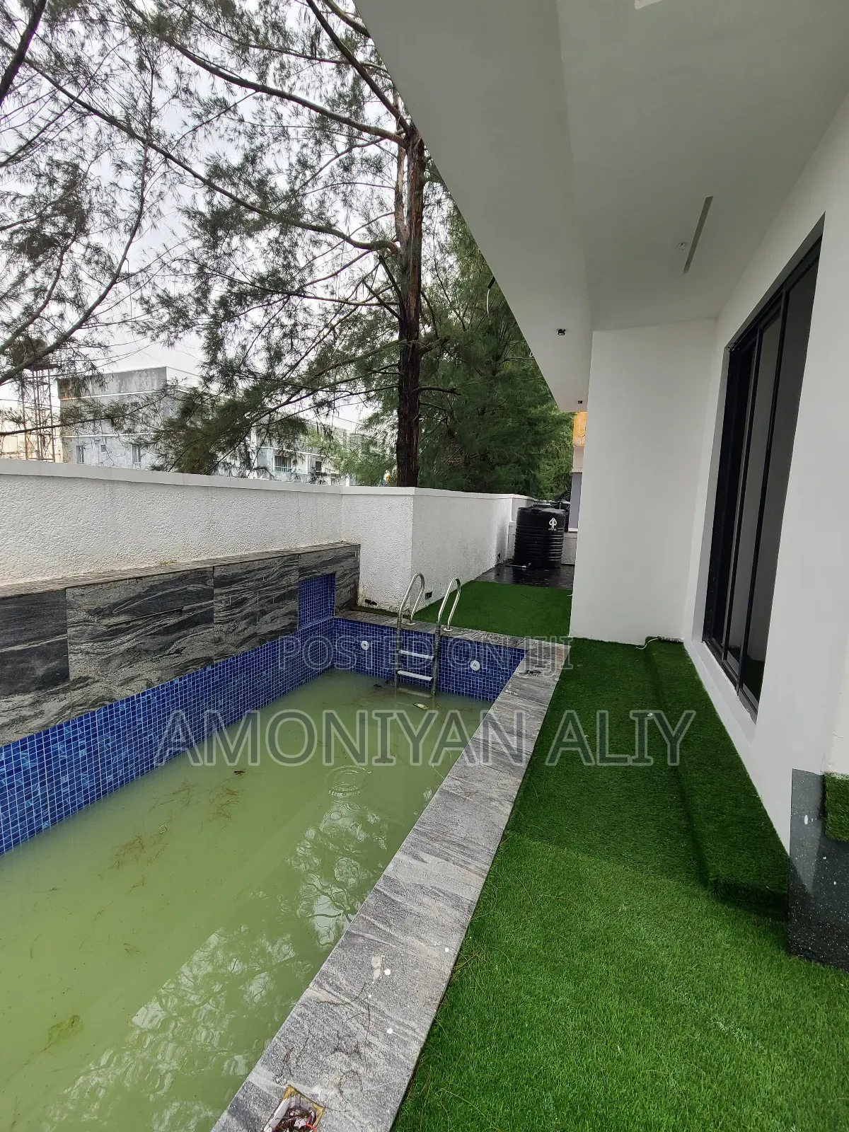 5bdrm Mansion in Megamond Estate, Ikota for sale
