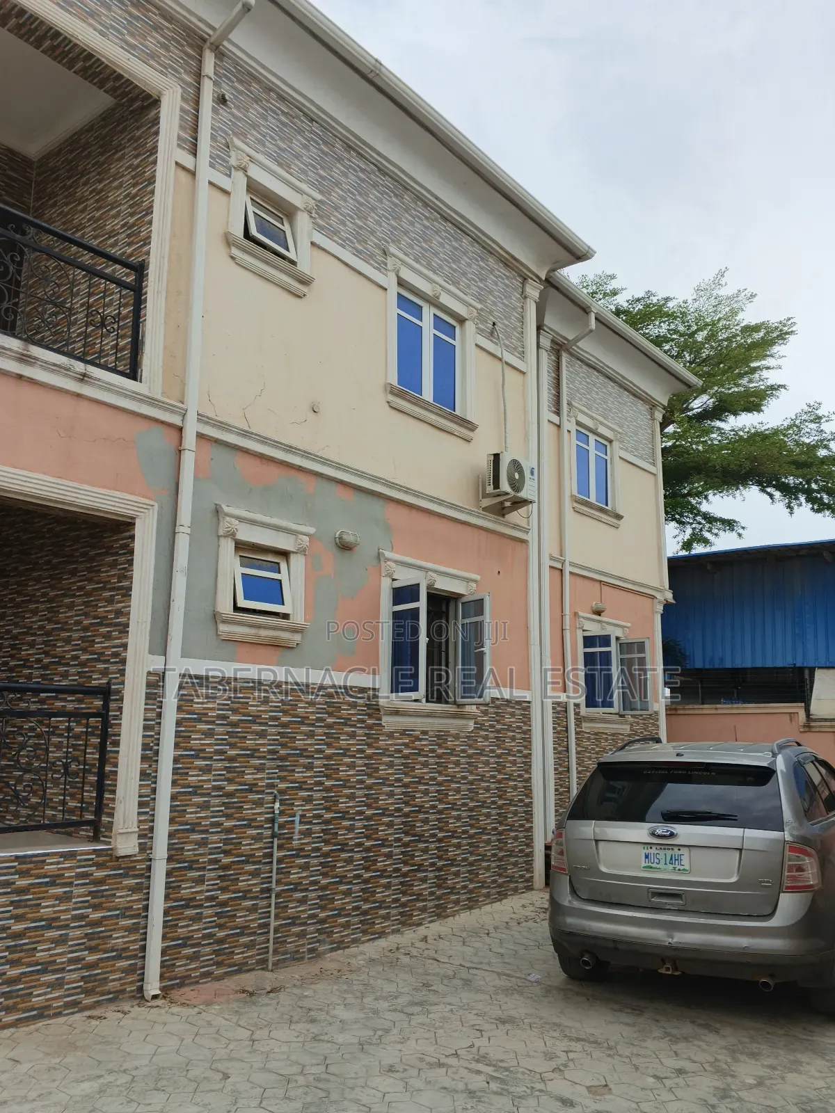 3bdrm Apartment in Adegbose Estate, Ikorodu for rent