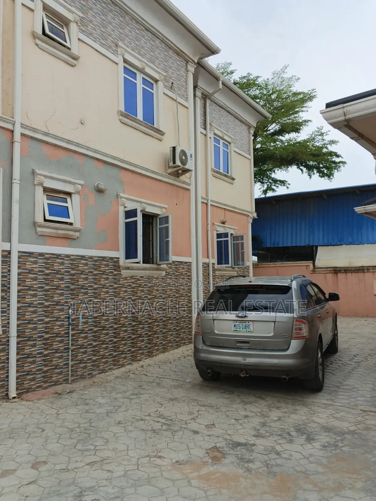 3bdrm Apartment in Adegbose Estate, Ikorodu for rent