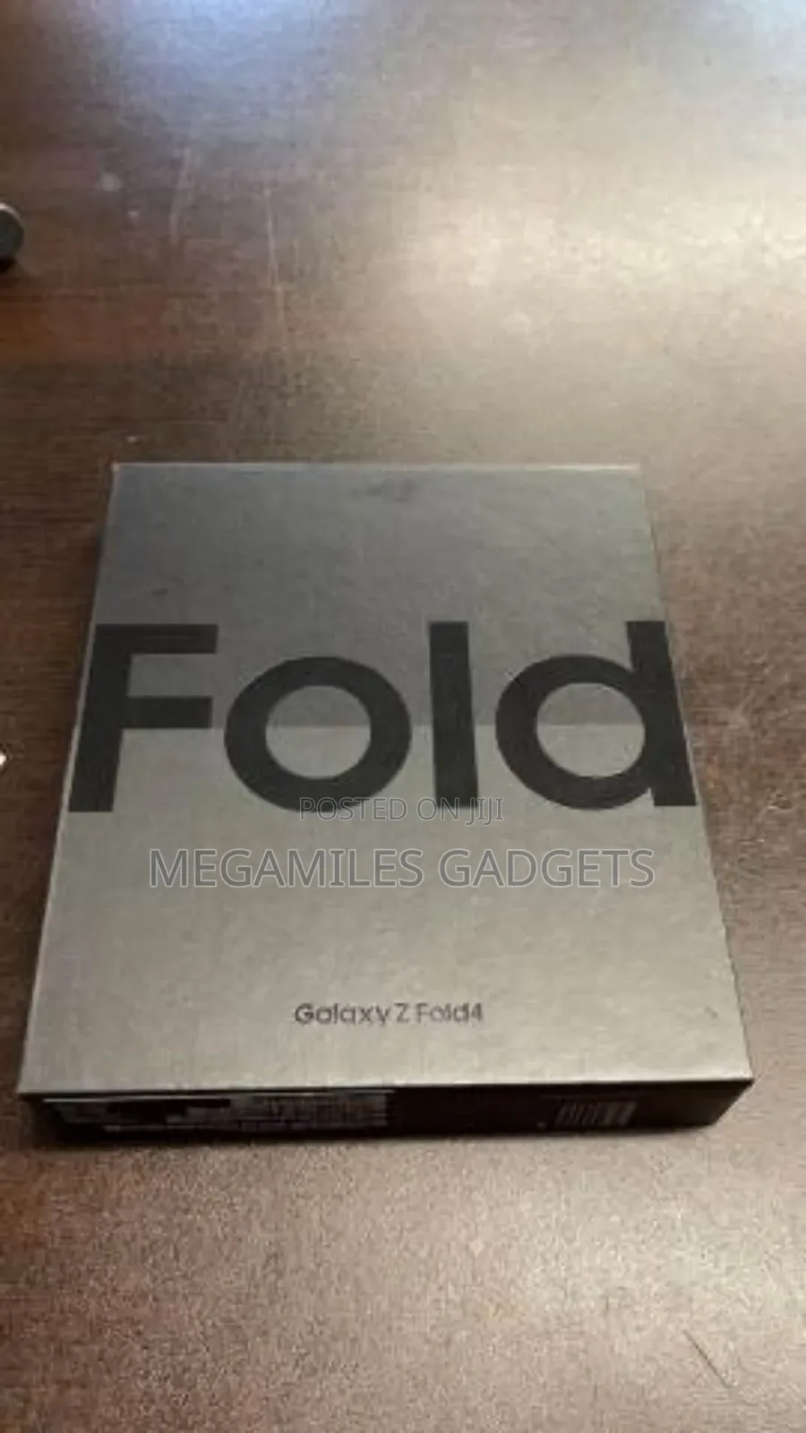 New Samsung Galaxy Z Fold4 512 GB Gold