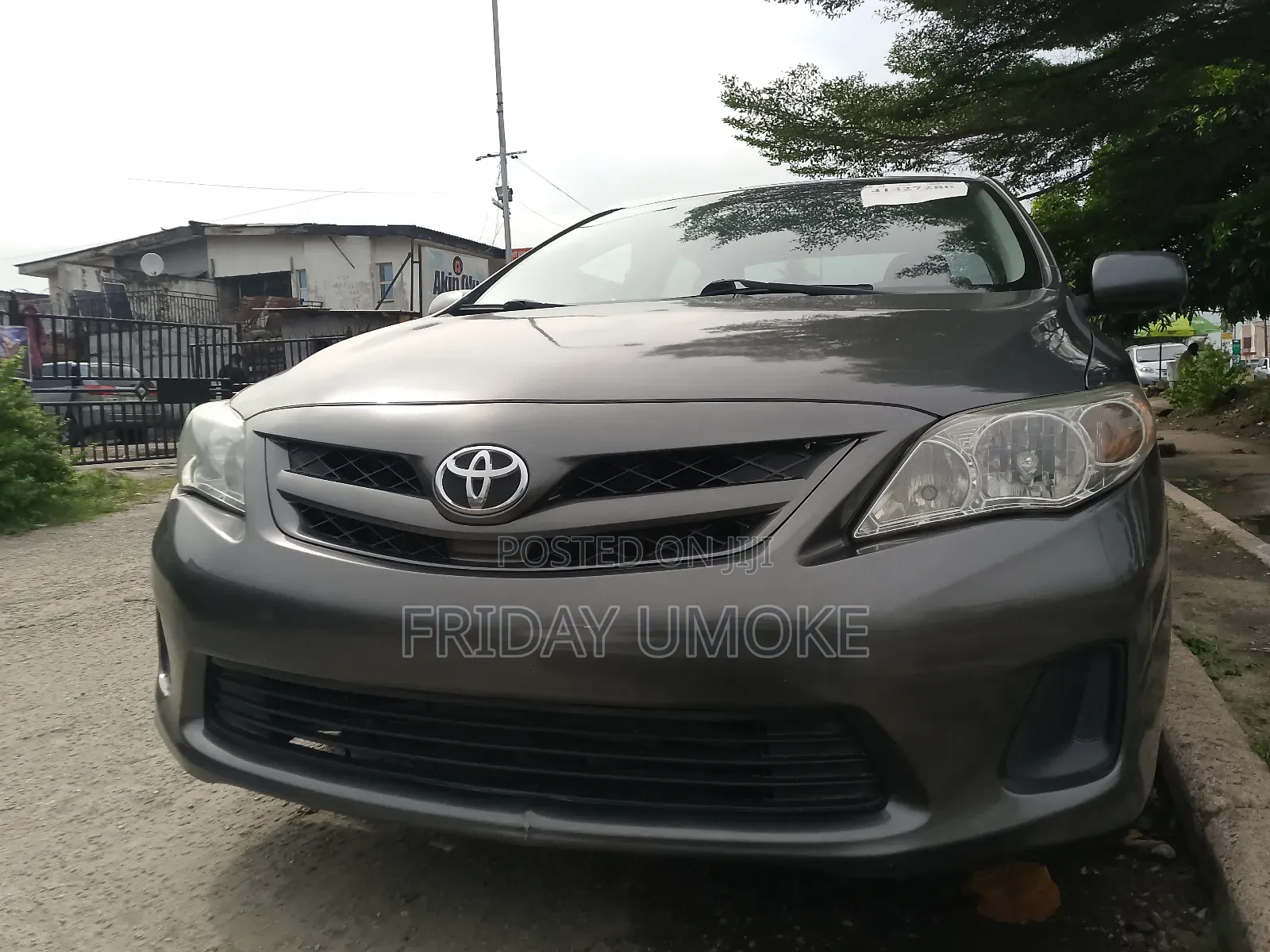 Toyota Corolla LE 4dr Sedan (1.8L 4cyl 4A) 2012 Gray