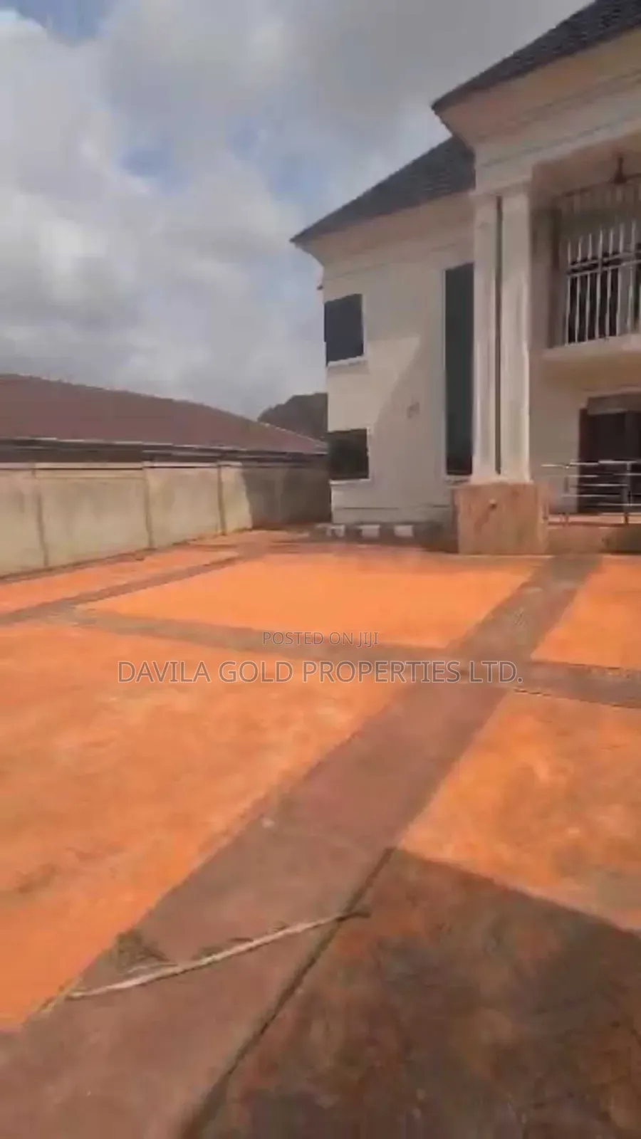 5bdrm Duplex in Benin City for sale