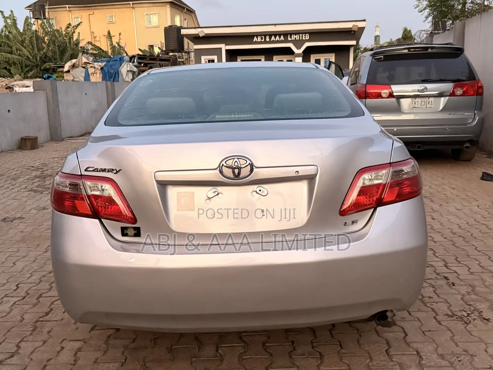 Toyota Camry LE 4dr Sedan (2.4L 4cyl 5A) 2009 Silver