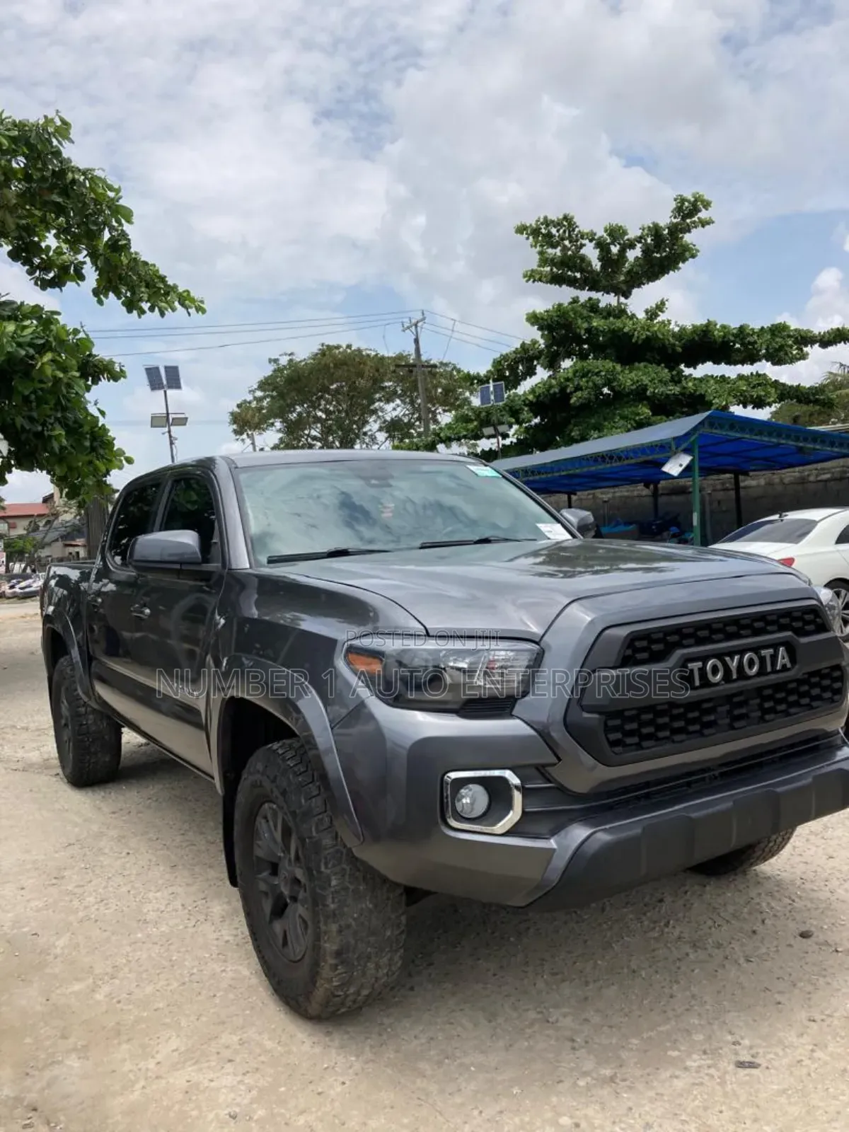 Toyota Tacoma SR5 2018 Gray