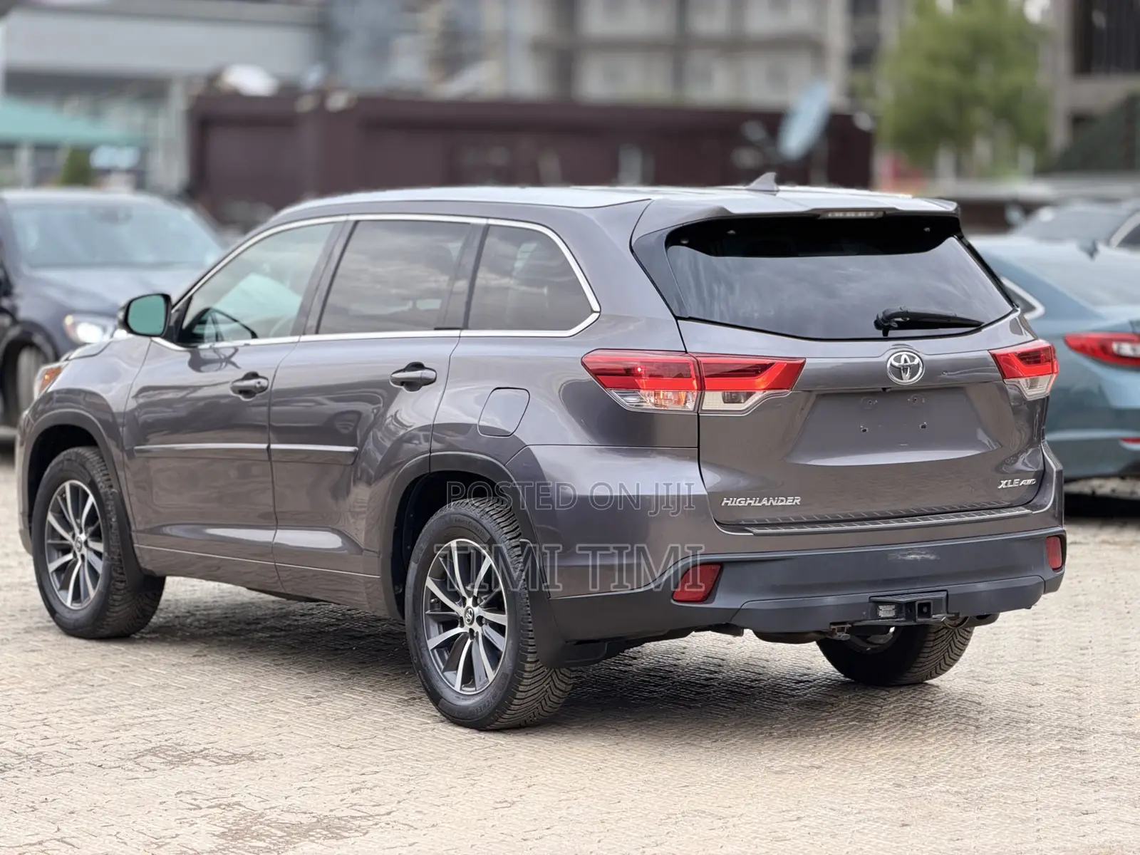 Toyota Highlander Limited 4x4 V6 (3.5L 6cyl 8A) 2018 Gray