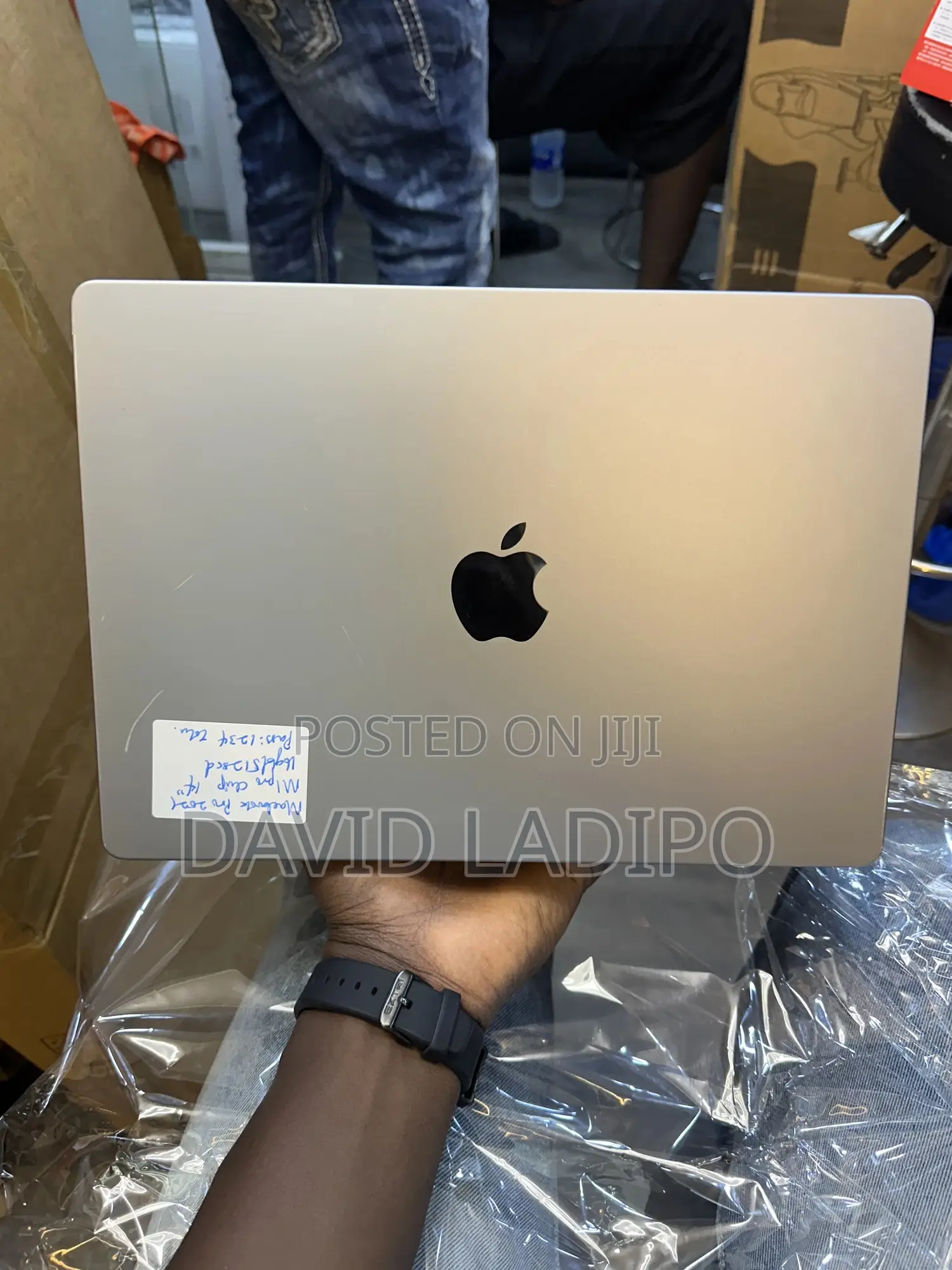 Laptop Apple MacBook Pro 2021 M1 16GB Apple M1 Pro SSD 512GB