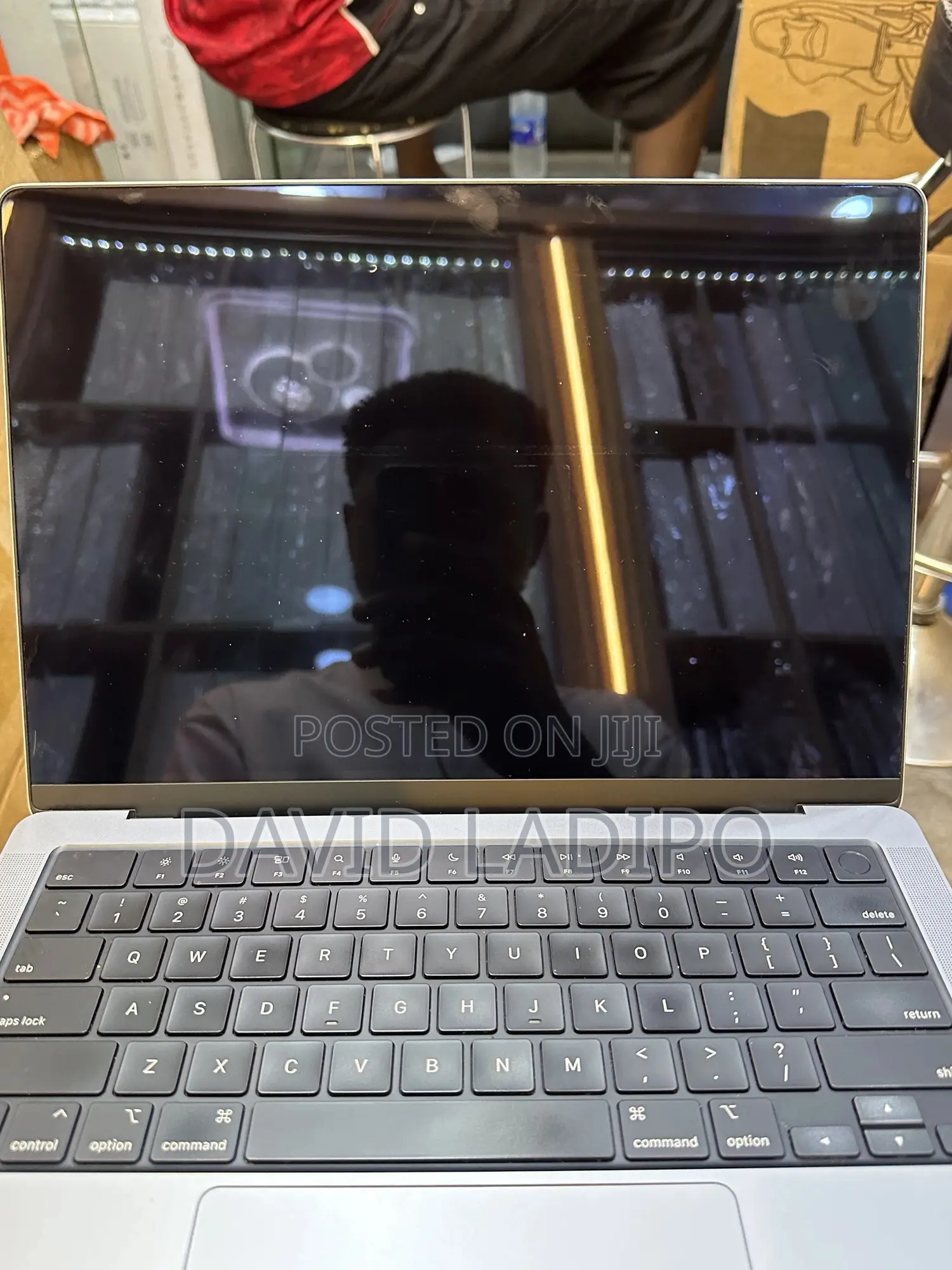 Laptop Apple MacBook Pro 2021 M1 16GB Apple M1 Pro SSD 512GB