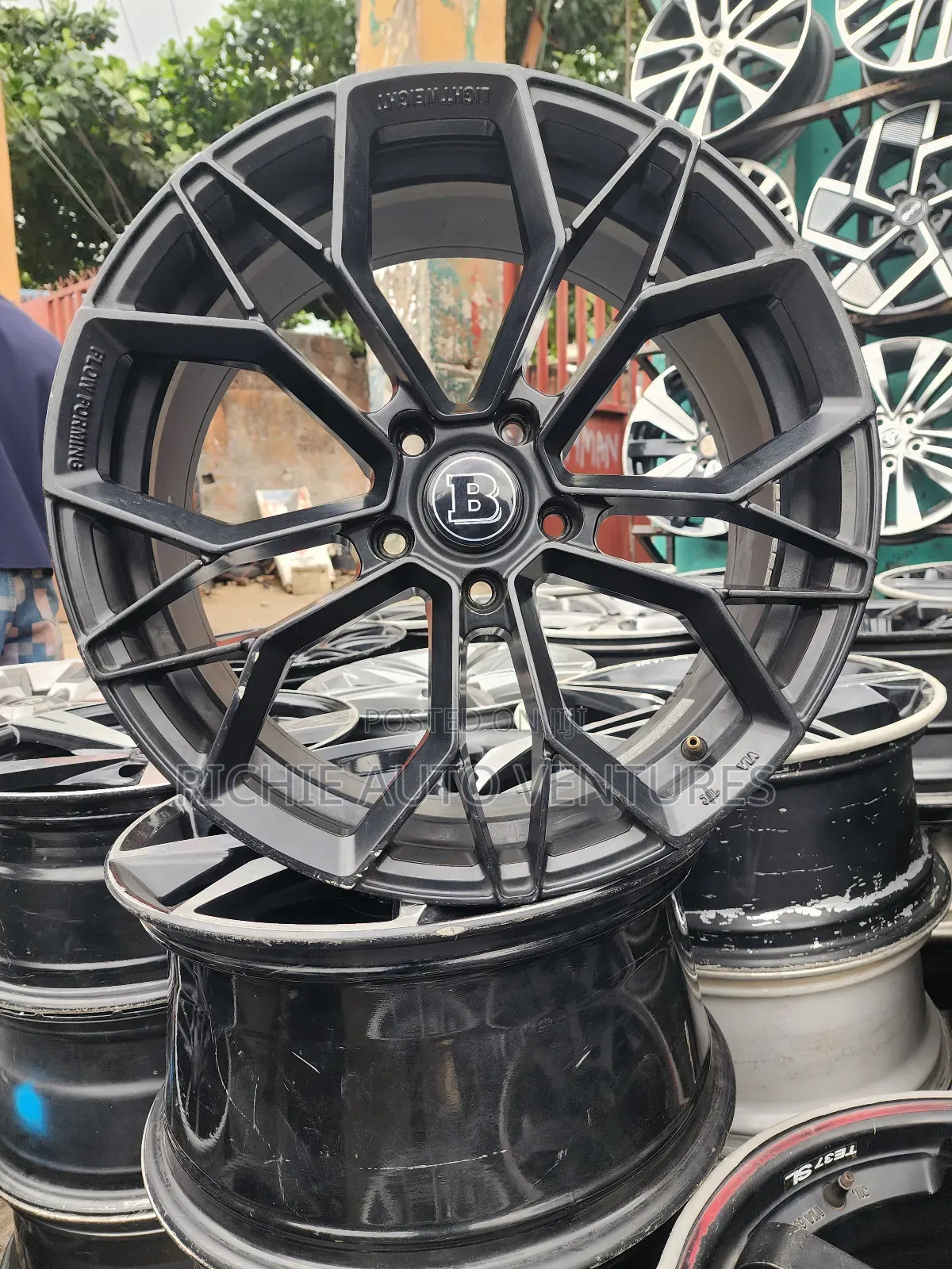 18inch Spider Design Rim.