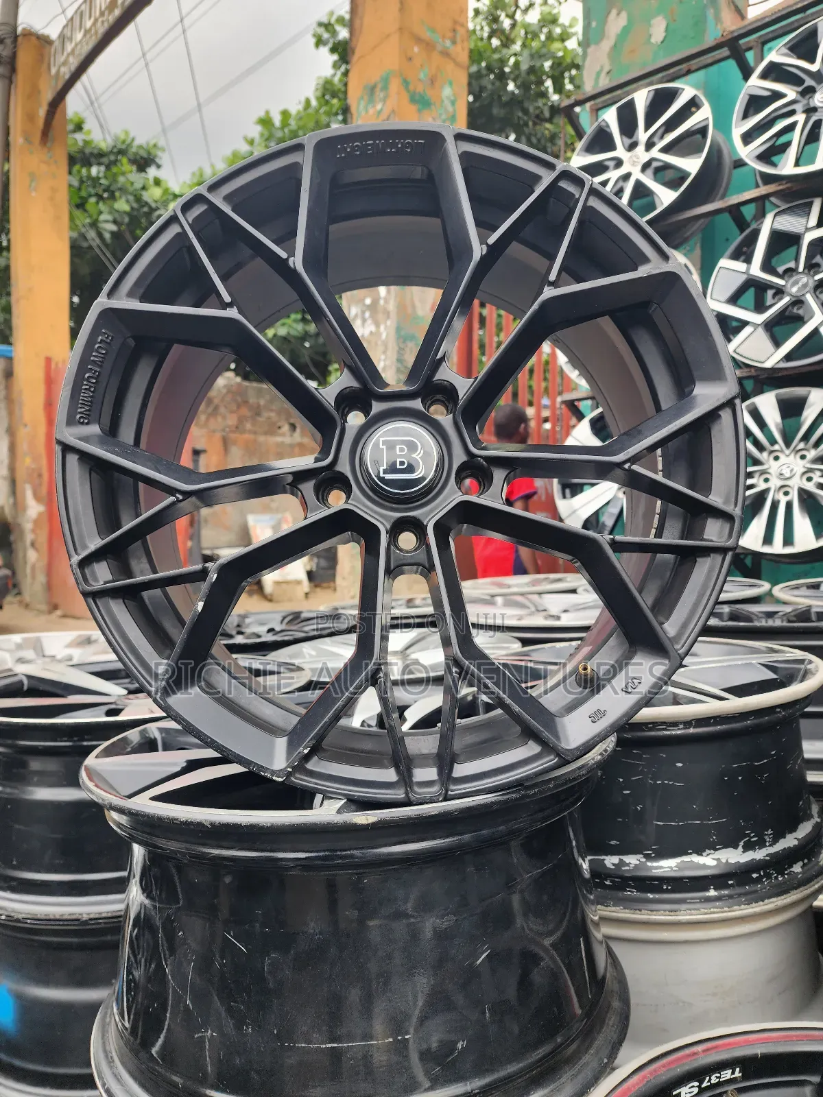 18inch Spider Design Rim.