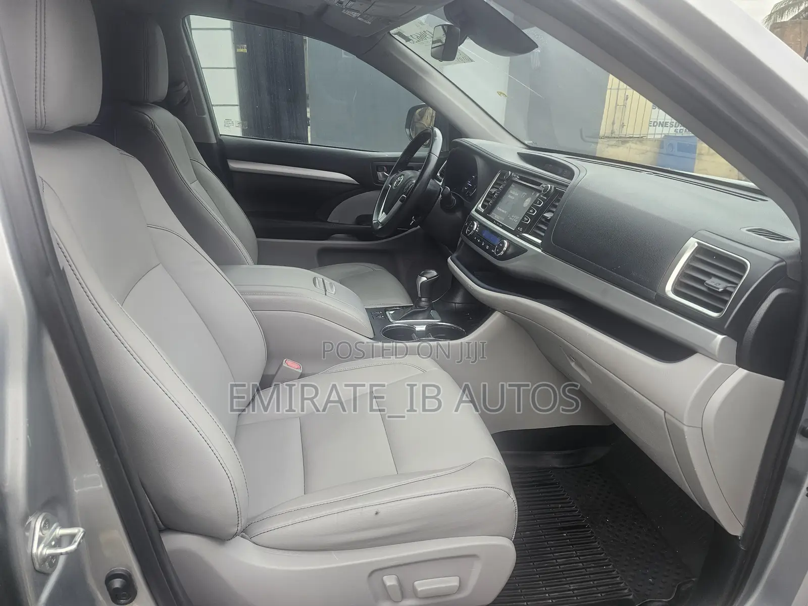 Toyota Highlander XLE 2019 Silver
