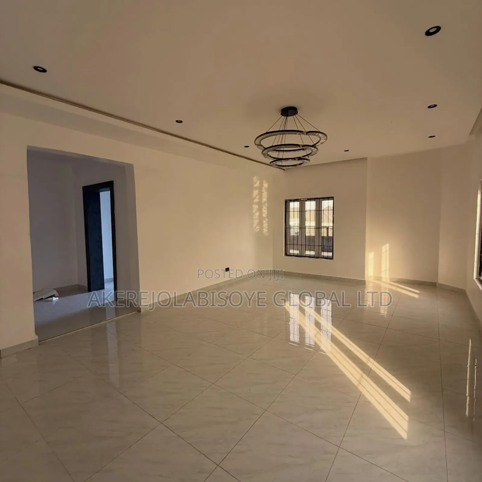 4bdrm Duplex in In An Estate for sale