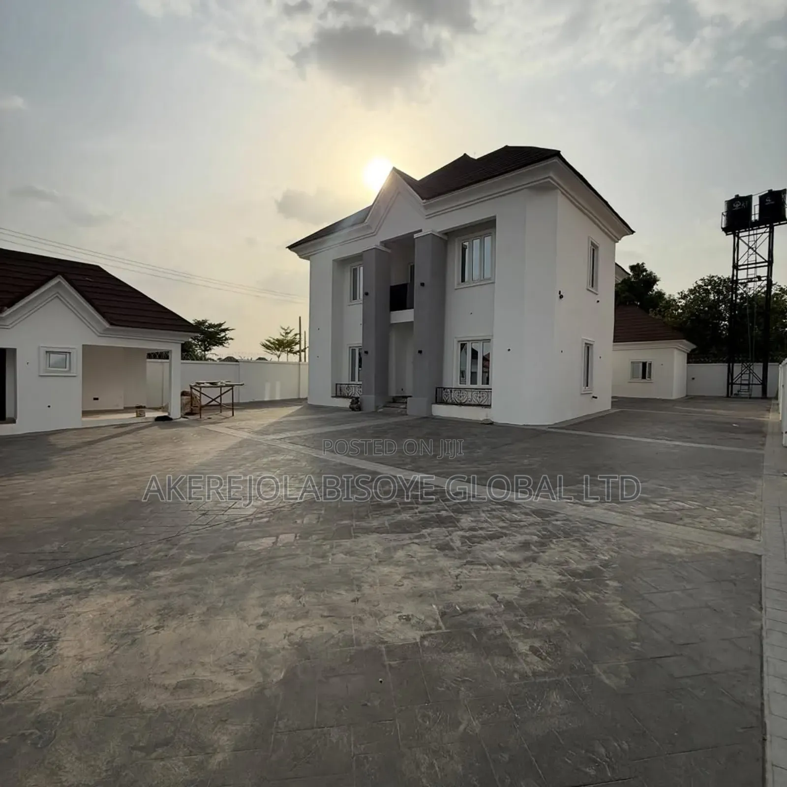 4bdrm Duplex in In An Estate for sale