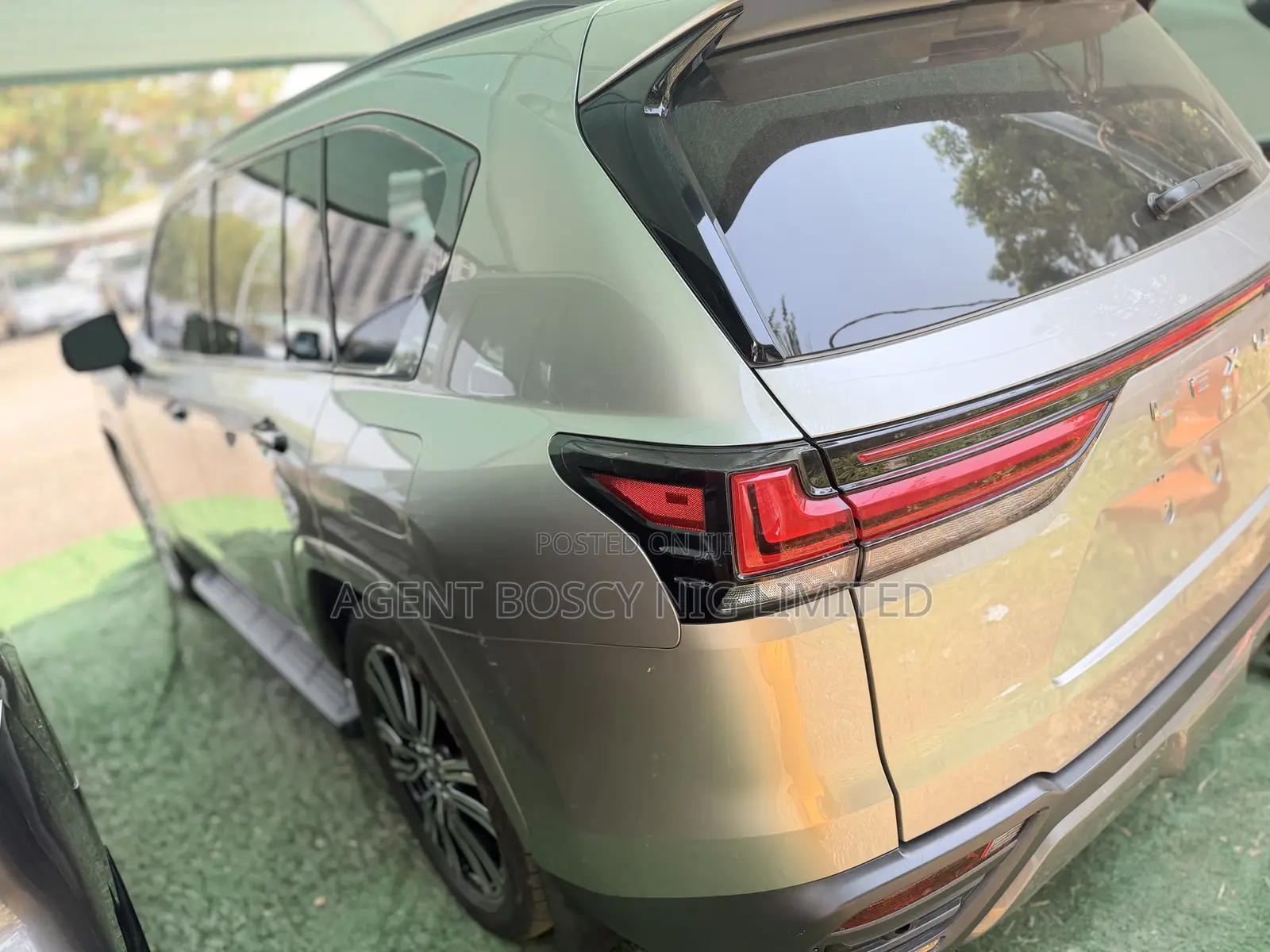 Lexus LX LX 600 2023 Gold