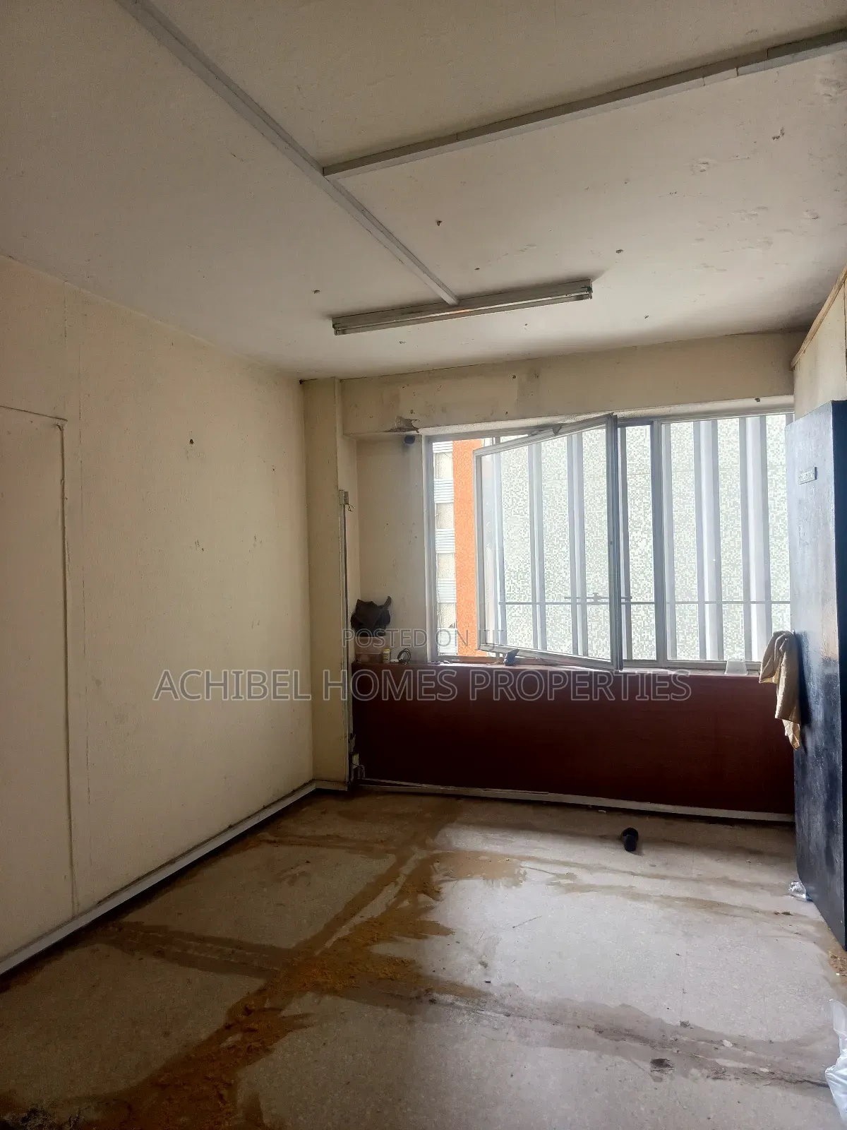 A 27 Square Meter Office Space in Lagos Island for Letting