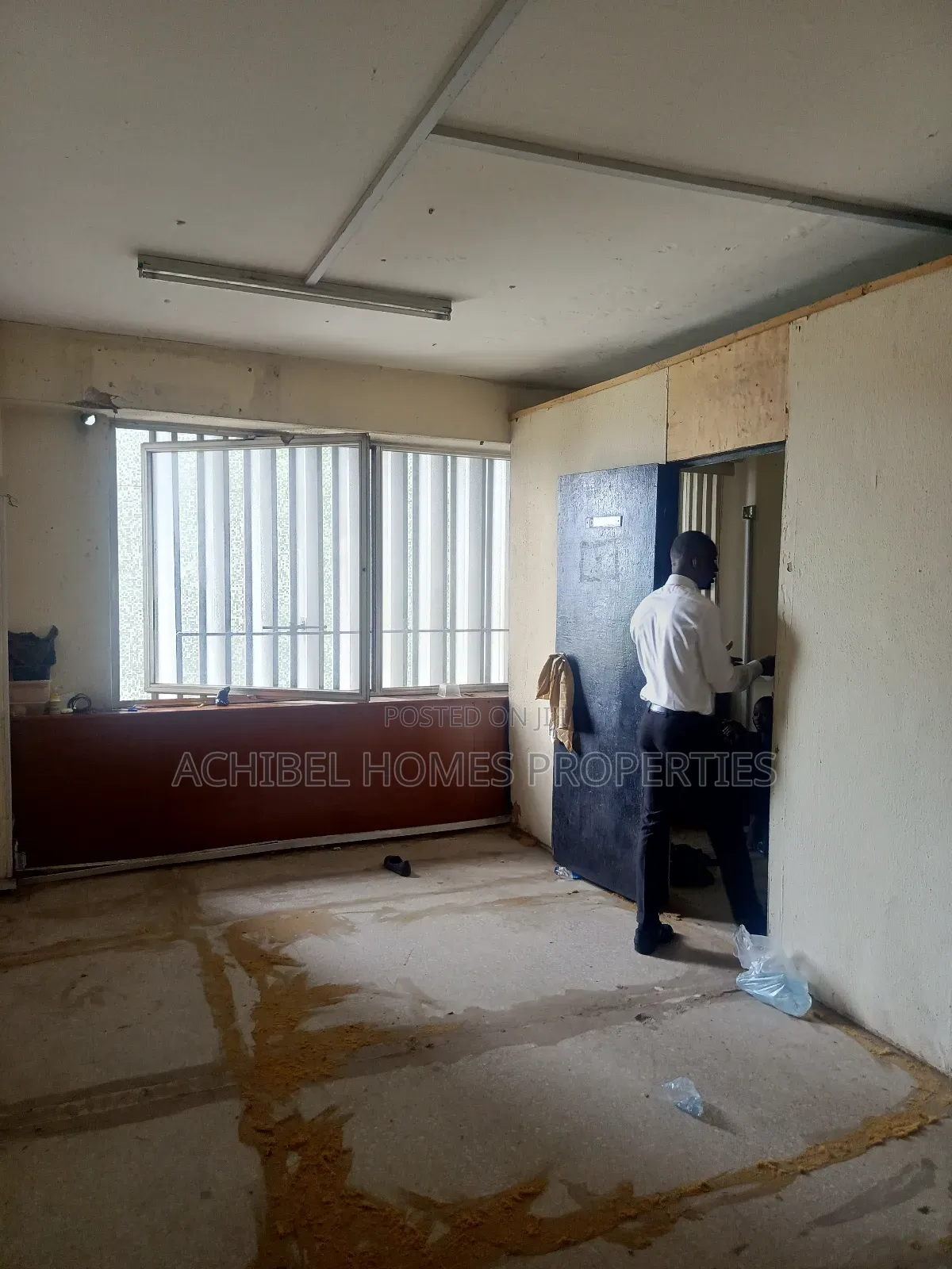 A 27 Square Meter Office Space in Lagos Island for Letting