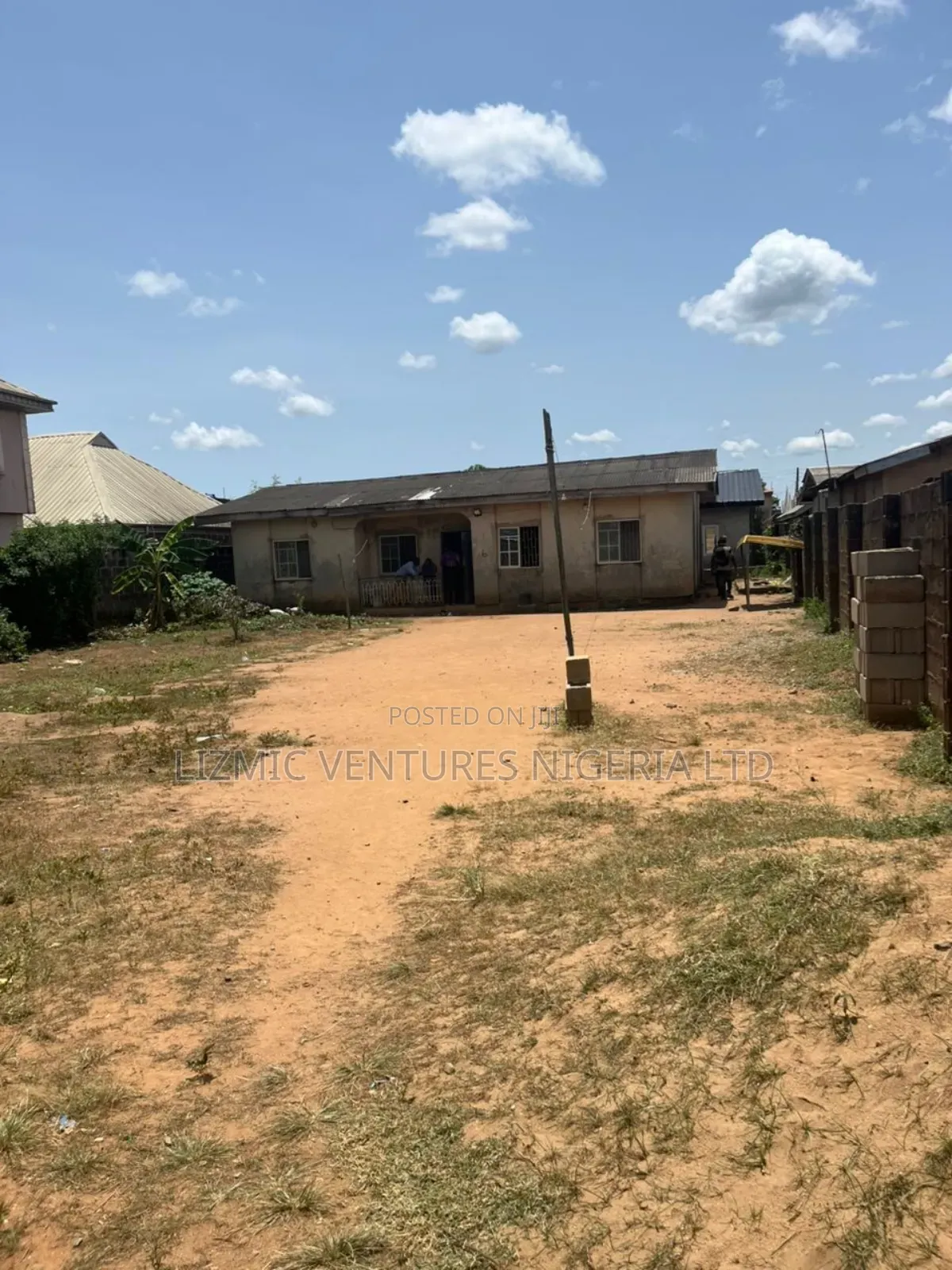 4bdrm Bungalow in Agric, Igando / Ikotun/Igando for sale