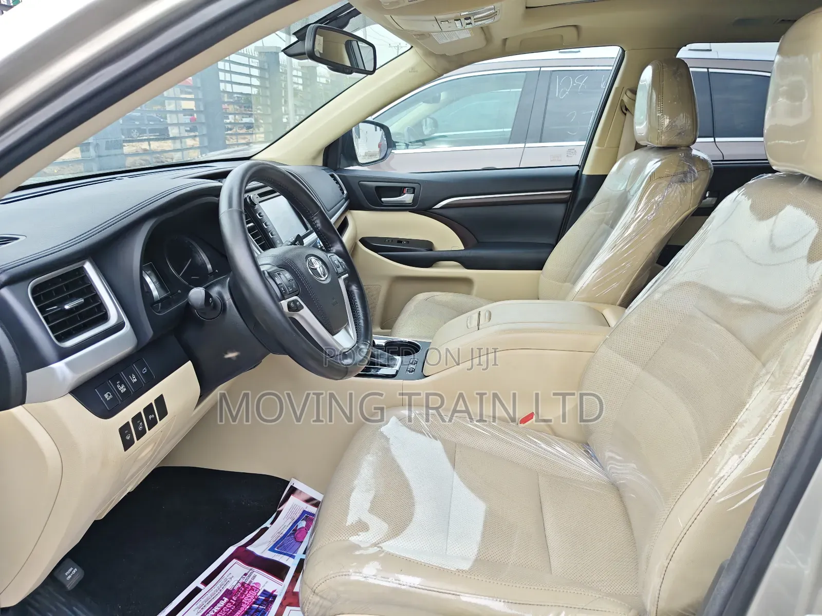 Toyota Highlander Limited V6 4x2 (3.5L 6cyl 6A) 2016 Gold
