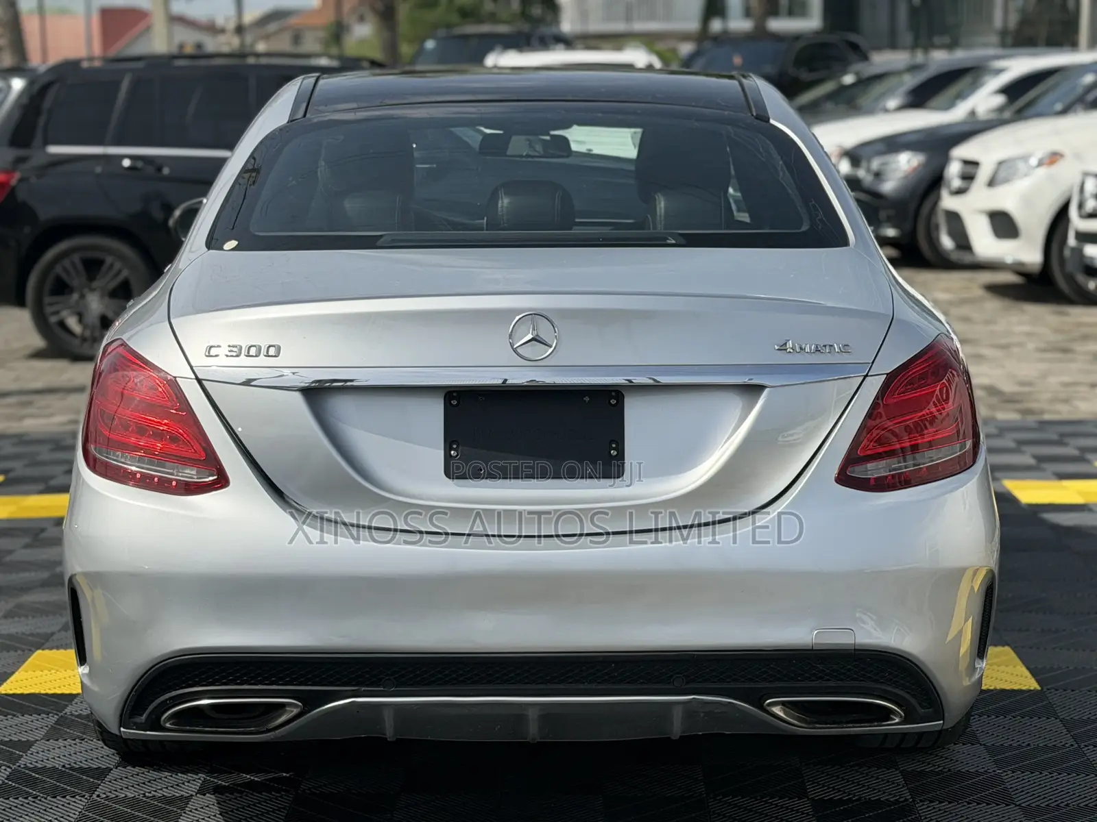 Mercedes-Benz C300 Luxury 4dr AWD 4Matic Sedan (2.0L 4cyl 7A) 2015 Gray