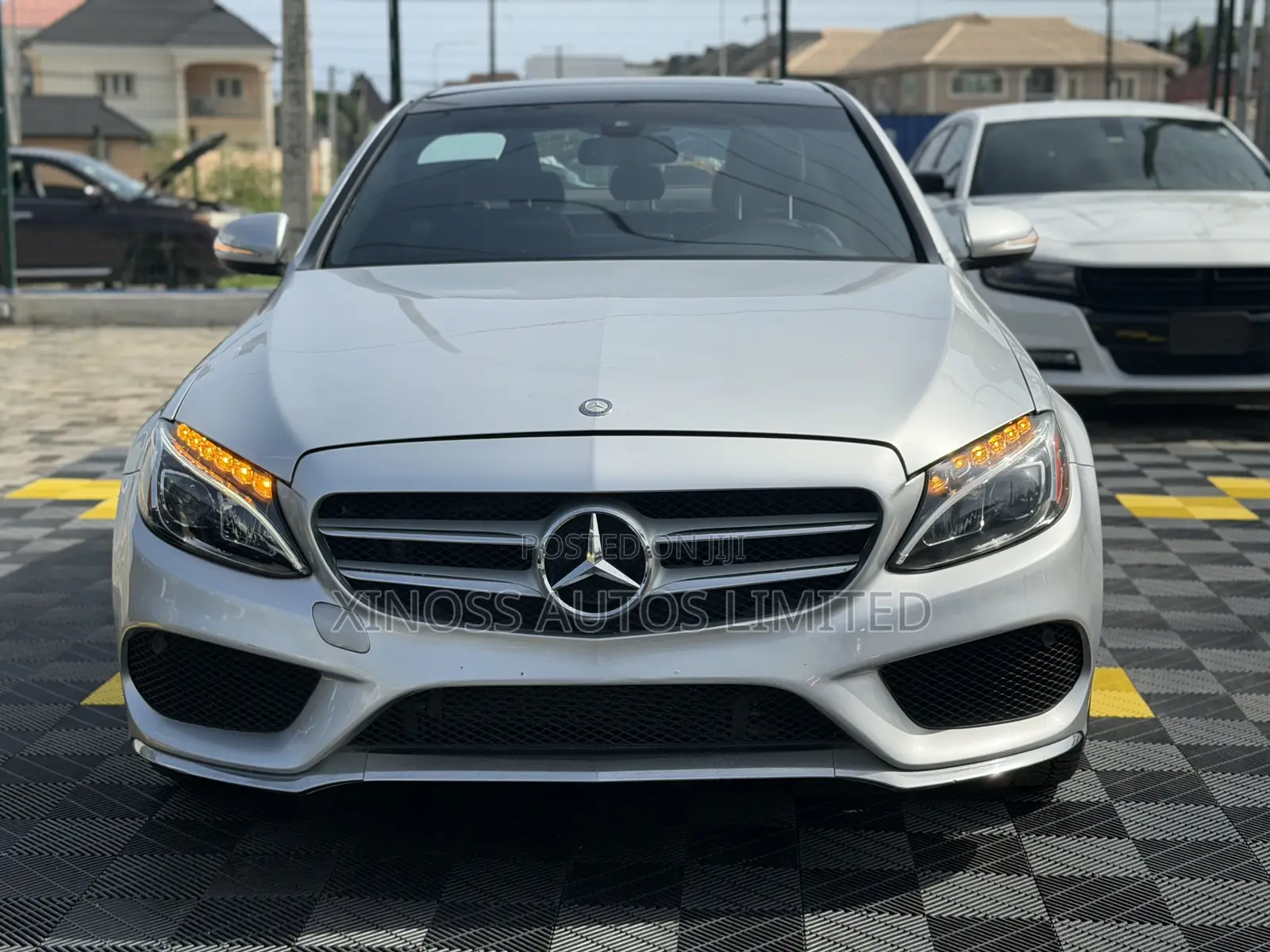 Mercedes-Benz C300 Luxury 4dr AWD 4Matic Sedan (2.0L 4cyl 7A) 2015 Gray