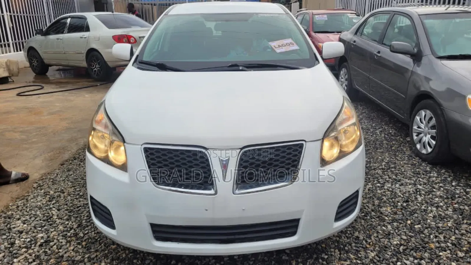 Pontiac Vibe 2.4L 2009 White