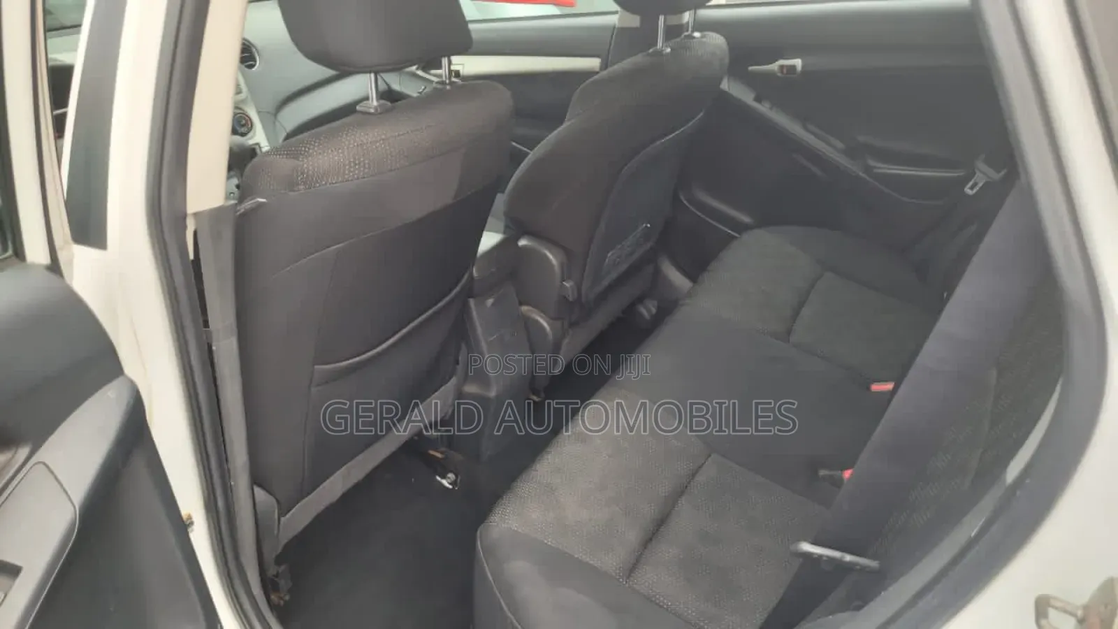 Pontiac Vibe 2.4L 2009 White