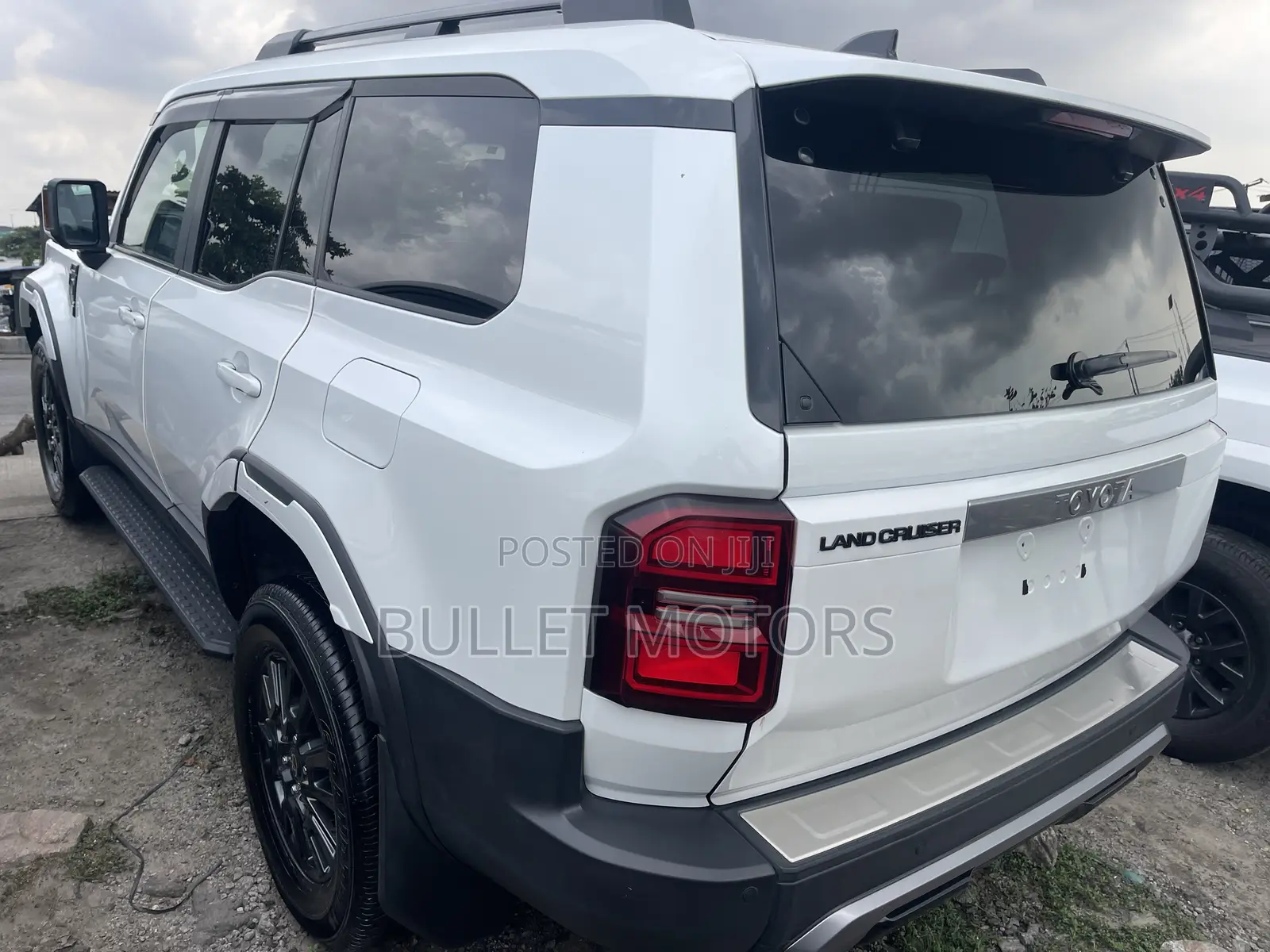 Toyota Land Cruiser Prado 2.4 Petrol 2024 White