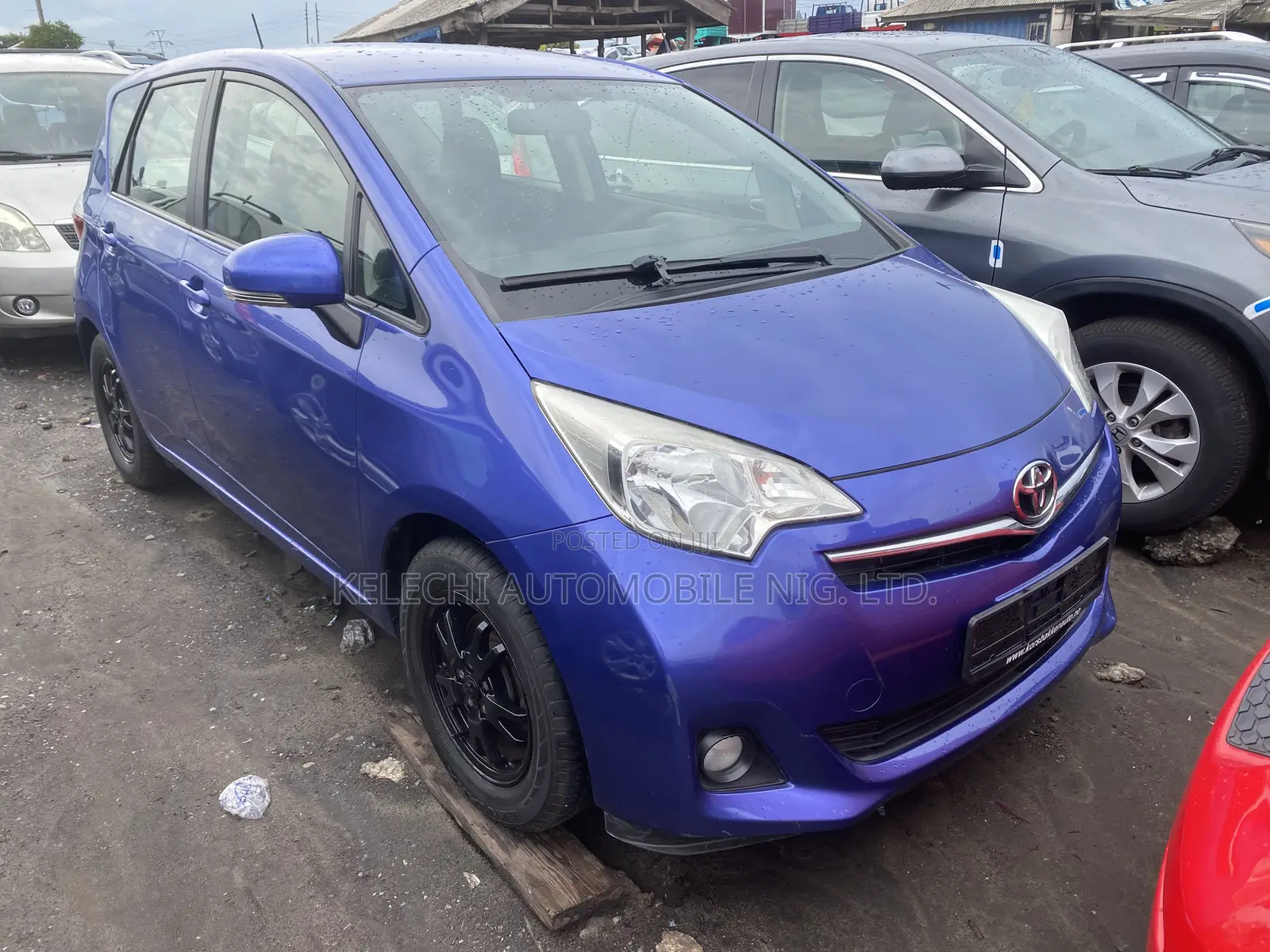 Toyota Verso 1.8 2012 Blue
