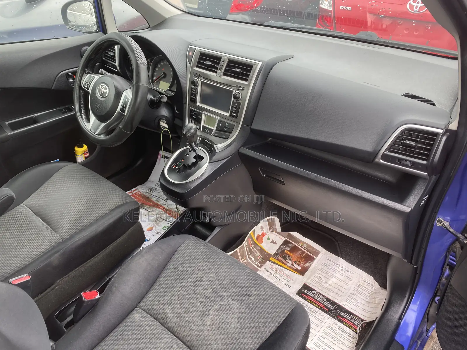 Toyota Verso 1.8 2012 Blue