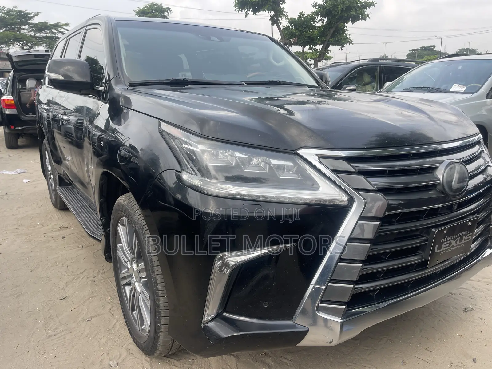 Lexus LX 570 (5 seats) AWD 2020 Black