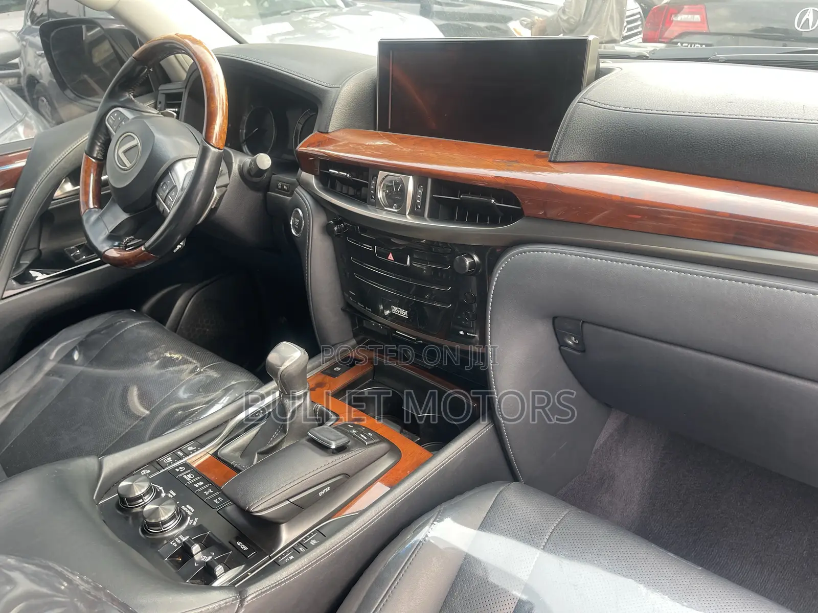 Lexus LX 570 (5 seats) AWD 2020 Black