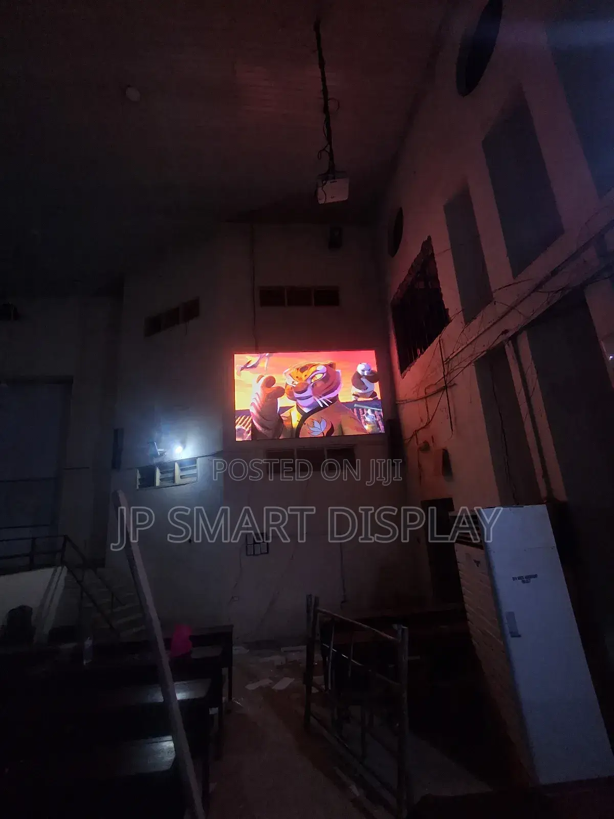 Hall Screen for University
