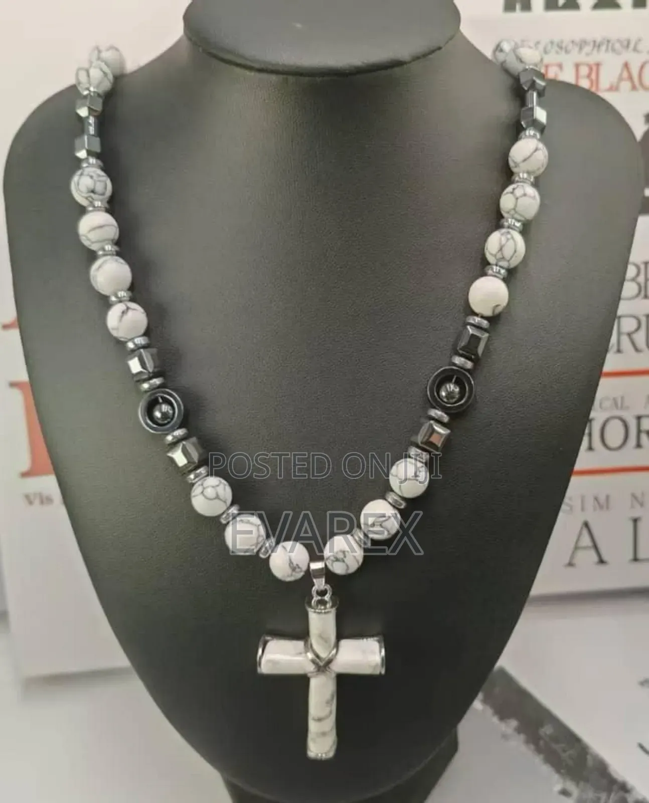 Crystal White Foreign Bid Necklace