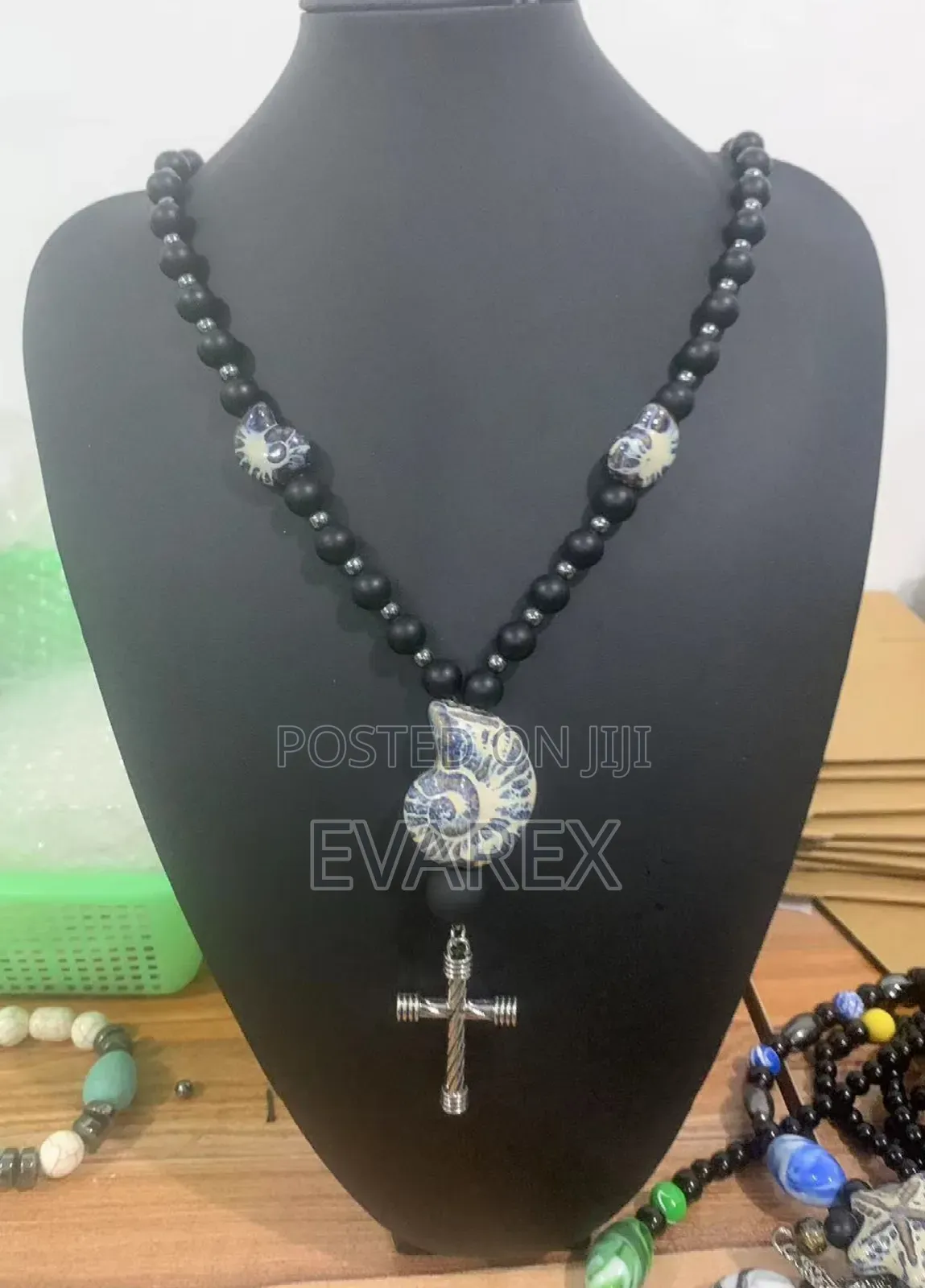 Crystal Black Foreign Bid Necklace