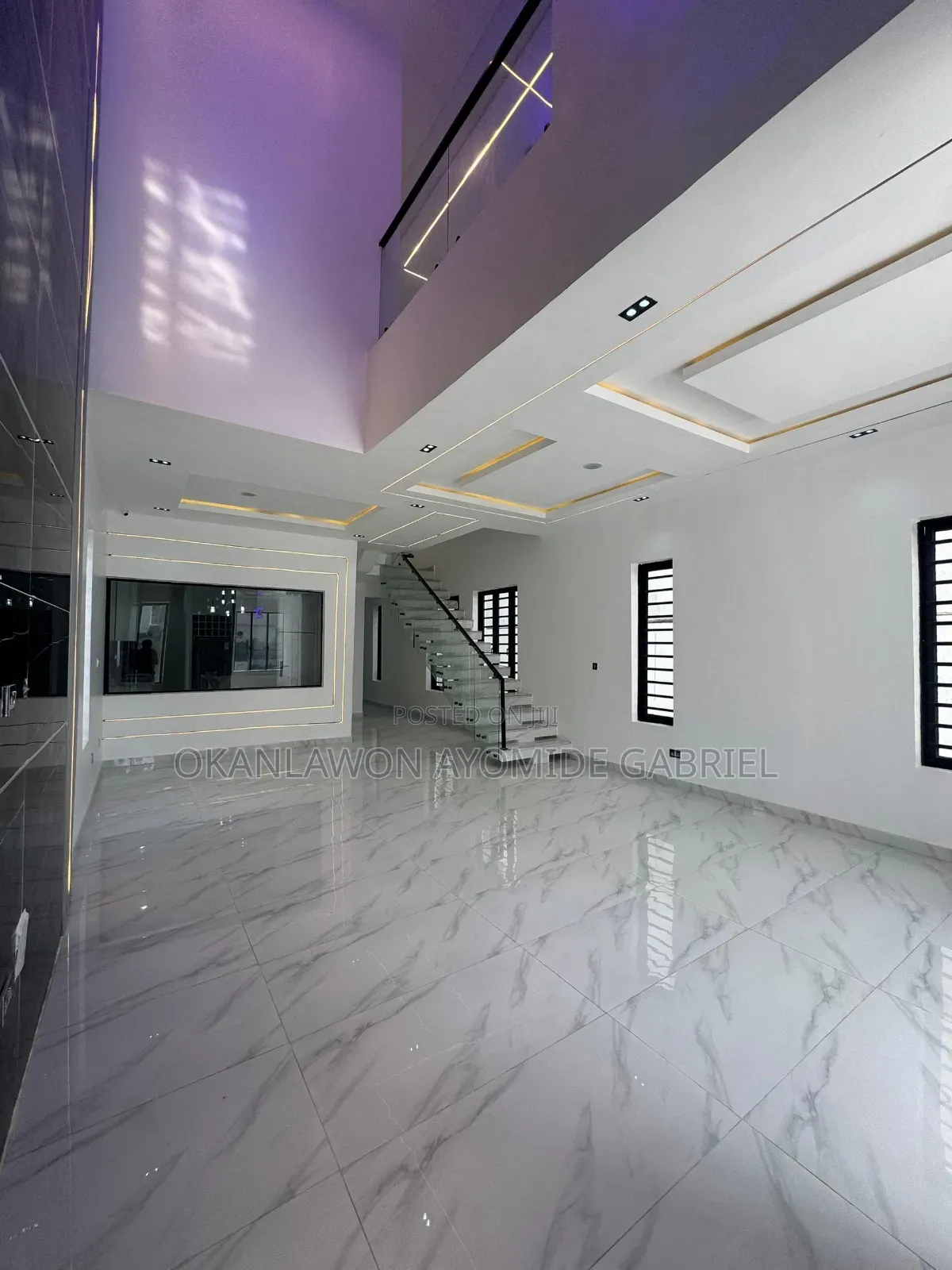 5bdrm Duplex in Ologolo for sale