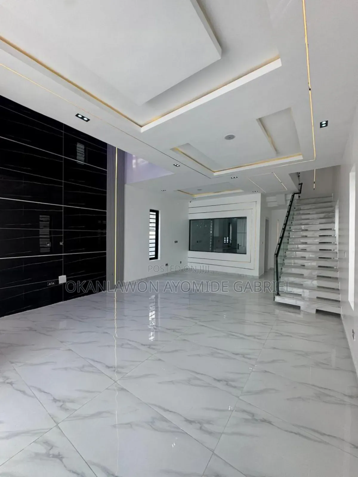 5bdrm Duplex in Ologolo for sale