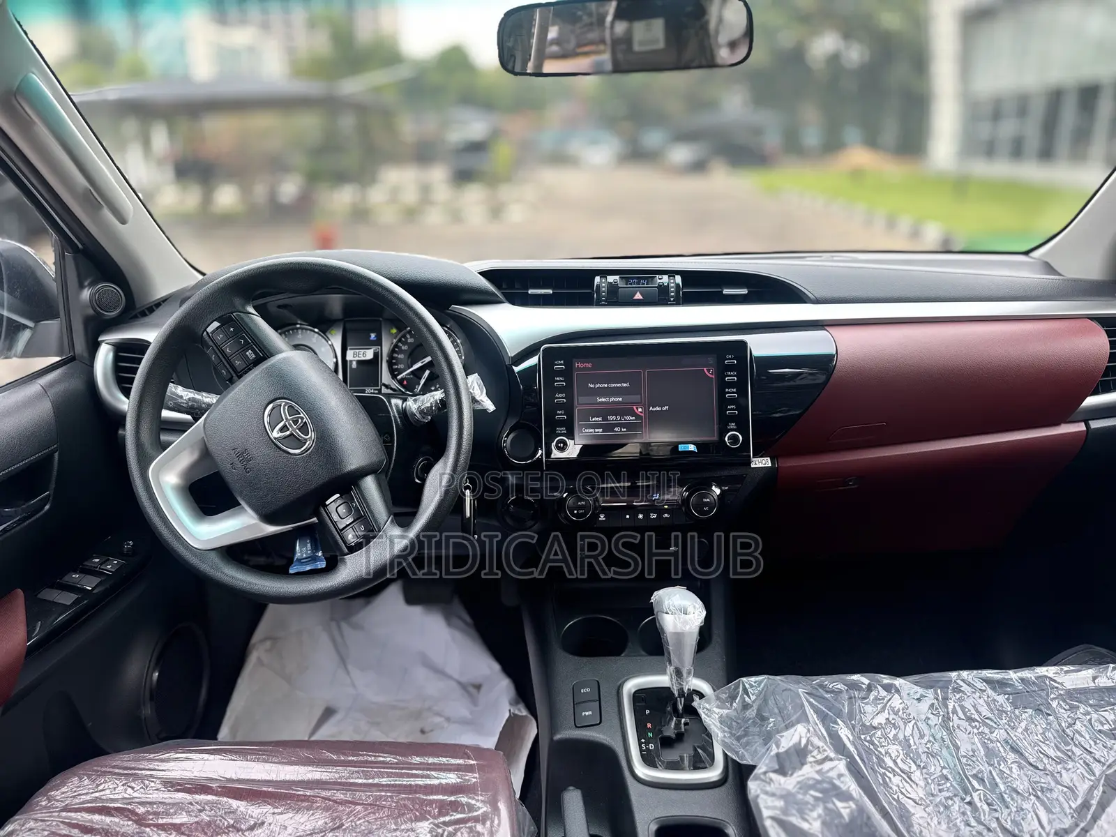 New Toyota Hilux 2025 White