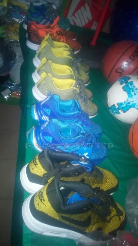 Jugging Sports Canvas