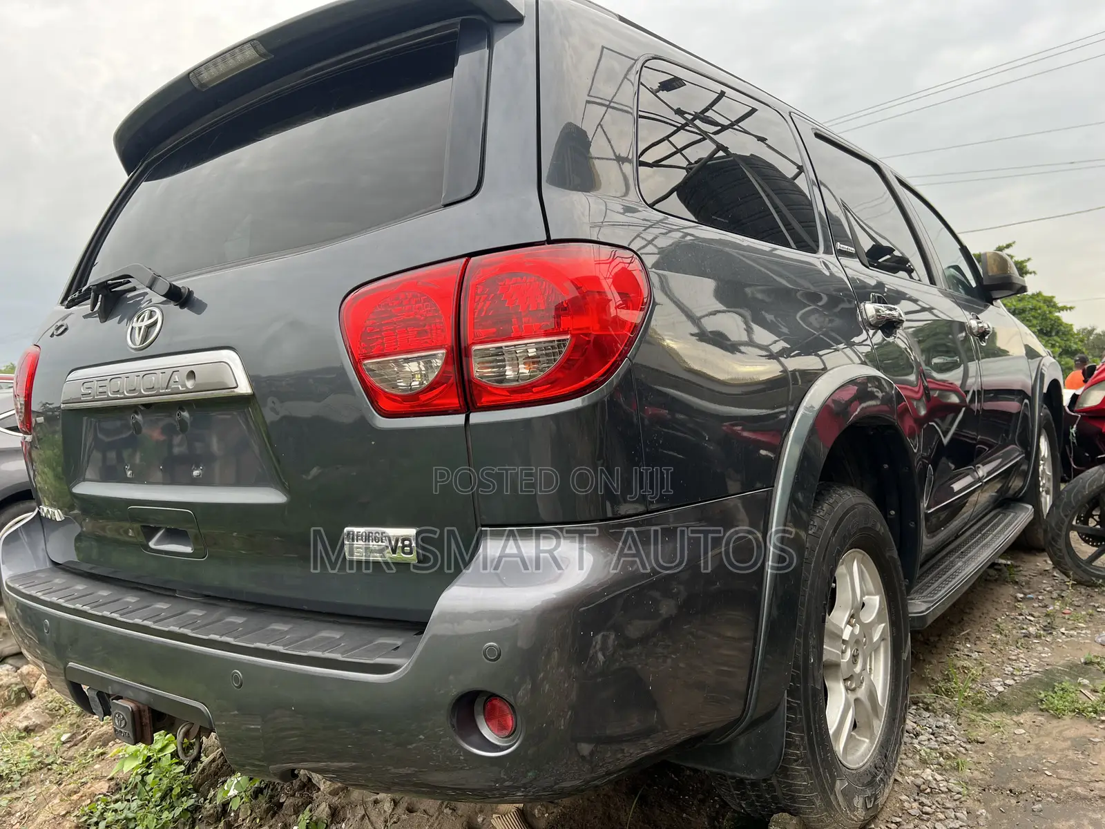 Toyota Sequoia Limited 4dr SUV (5.7L 8cyl 6A) 2010 Black