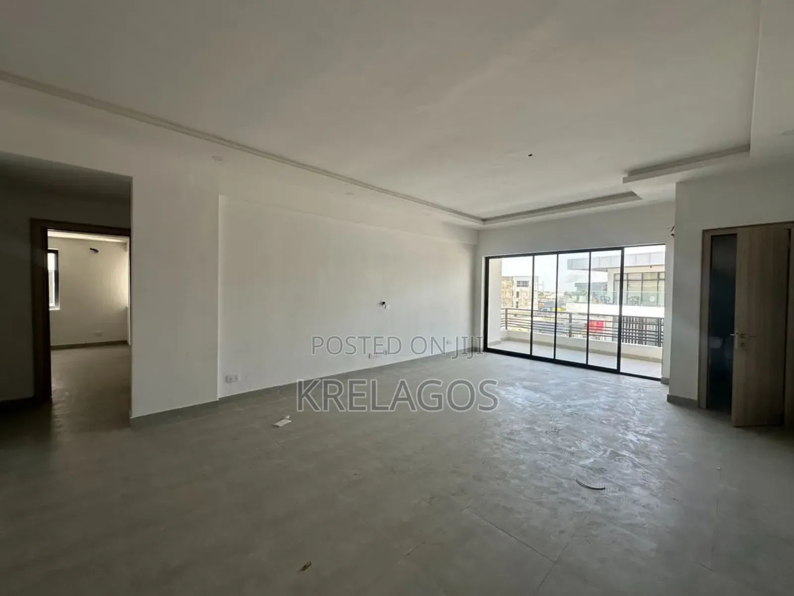 2bdrm Apartment in Lekki Phase 1 for rent