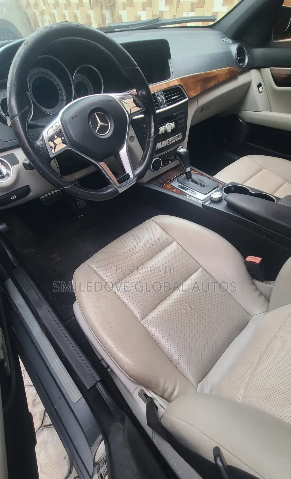 Mercedes-Benz C250 2012 Gray