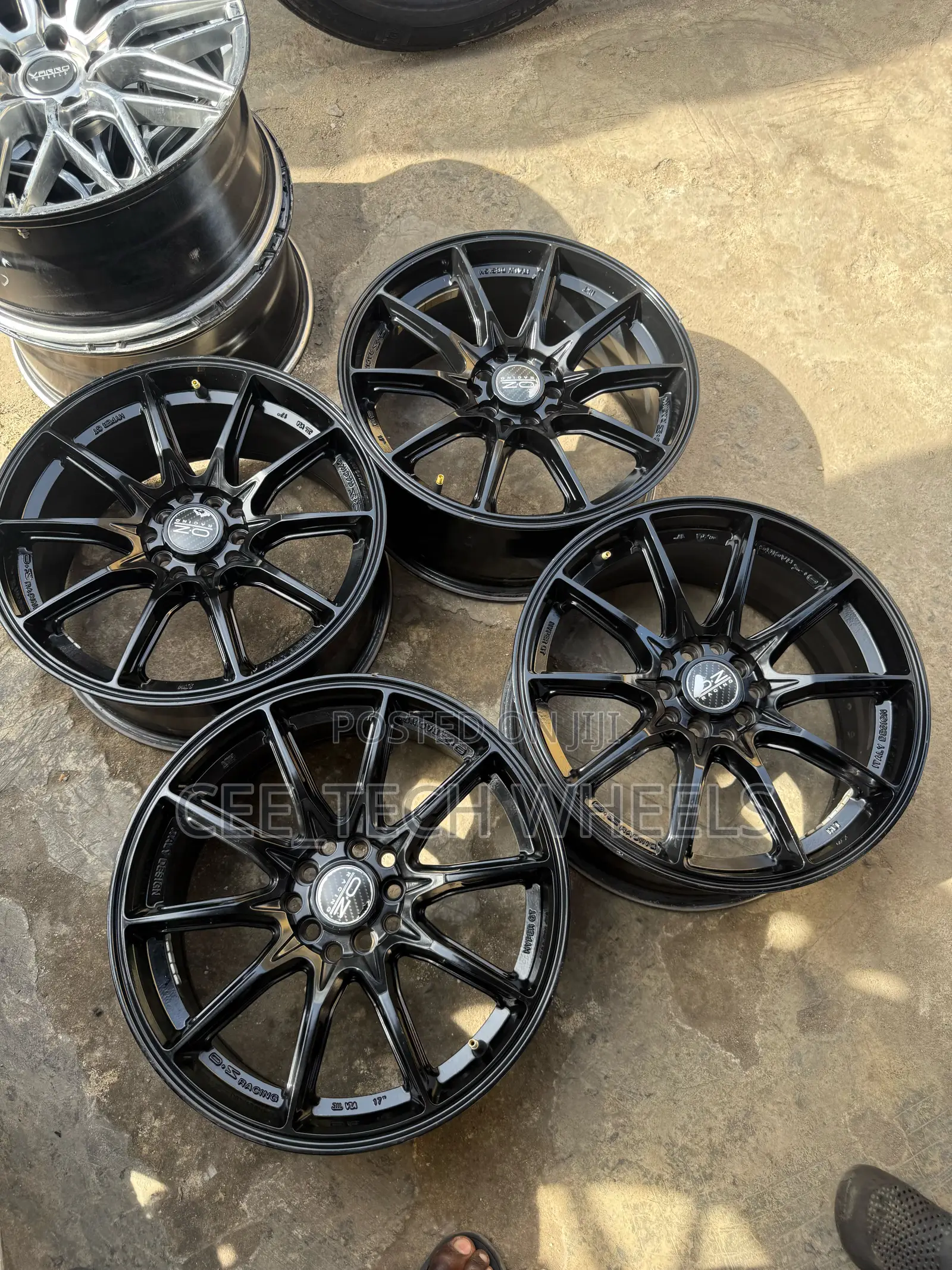 Multi Purpose 17-Inch All Black O-Z Racing Italy Made