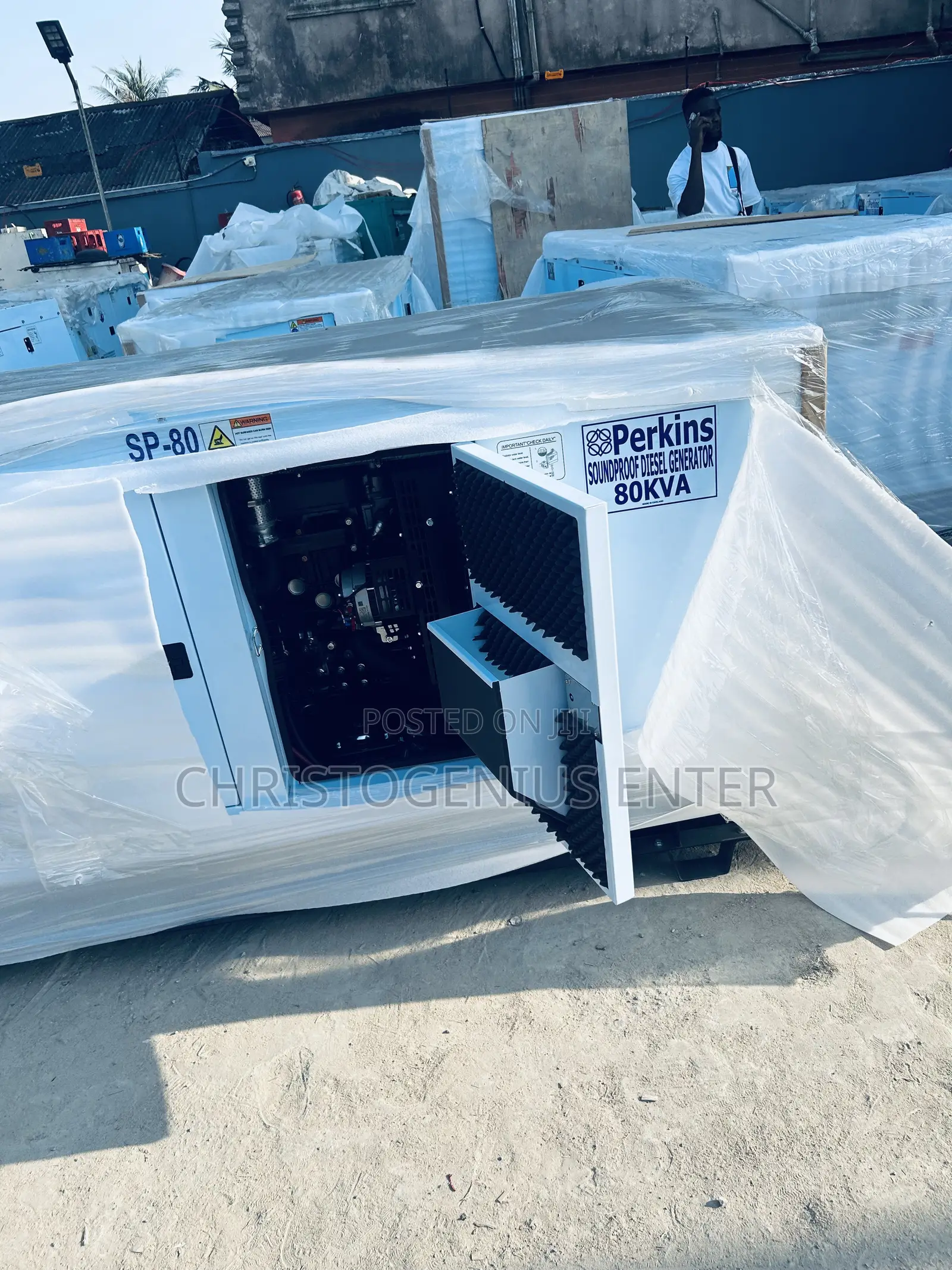 Unit of 80kva Perkins Soundproof England Generator