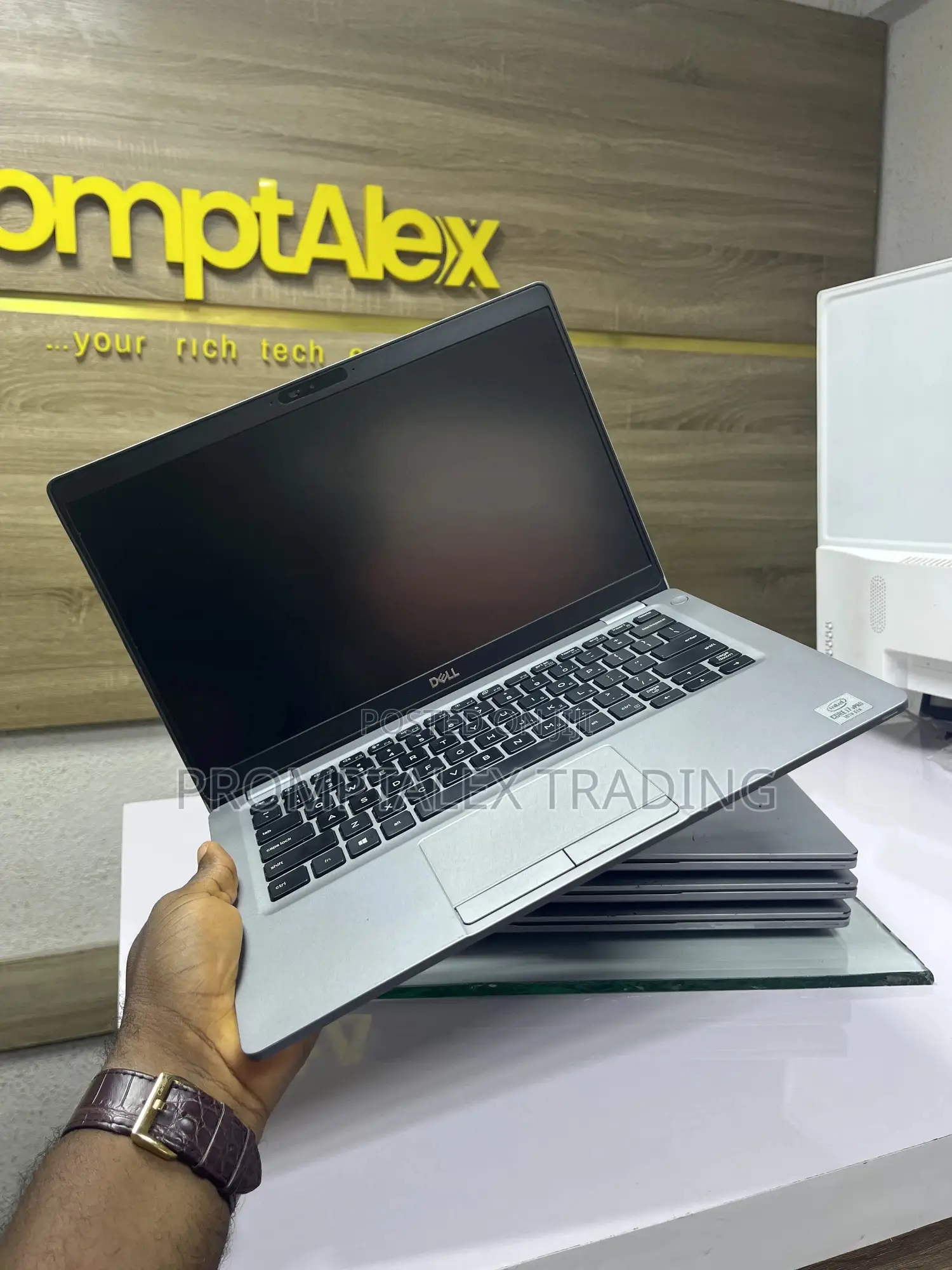 Laptop Dell Latitude 5310 16GB Intel Core i7 SSD 512GB