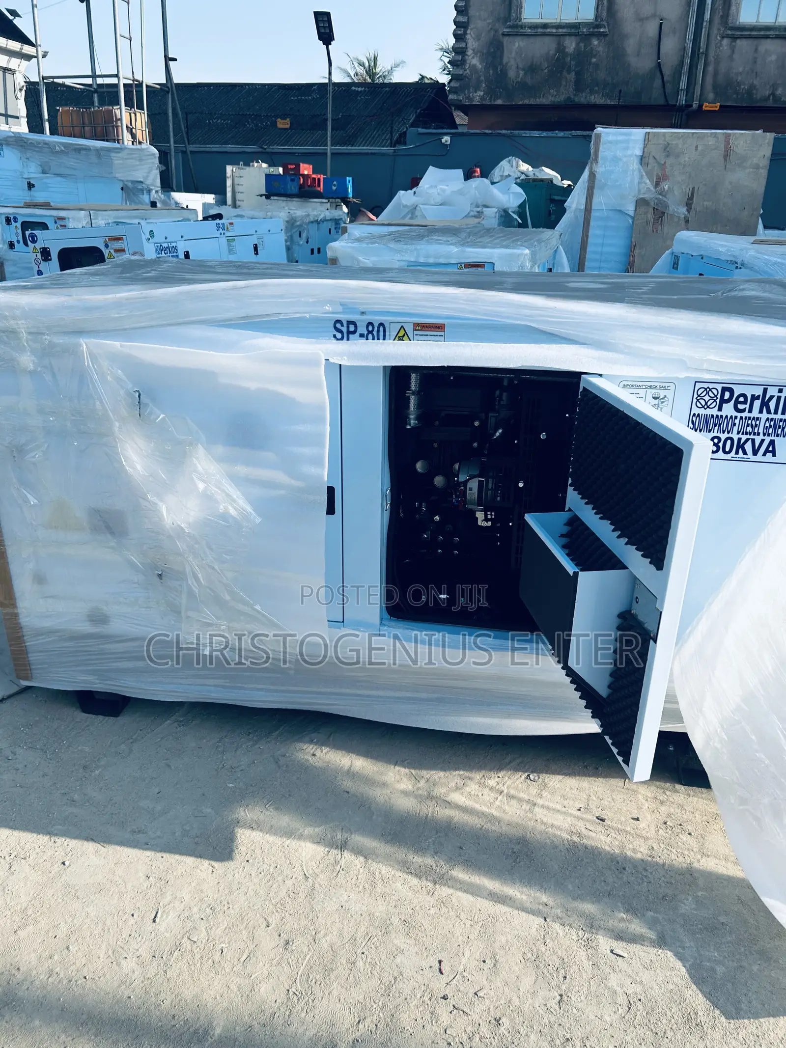 Unit of Perkins England Noiseless Generator Set